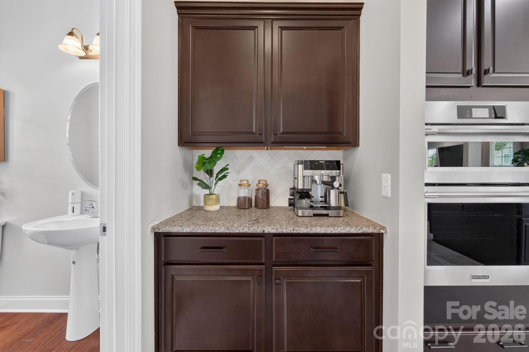 Single Family Residence at 15110 Brannock Hills Drive, Charlotte, photo 7 of 48