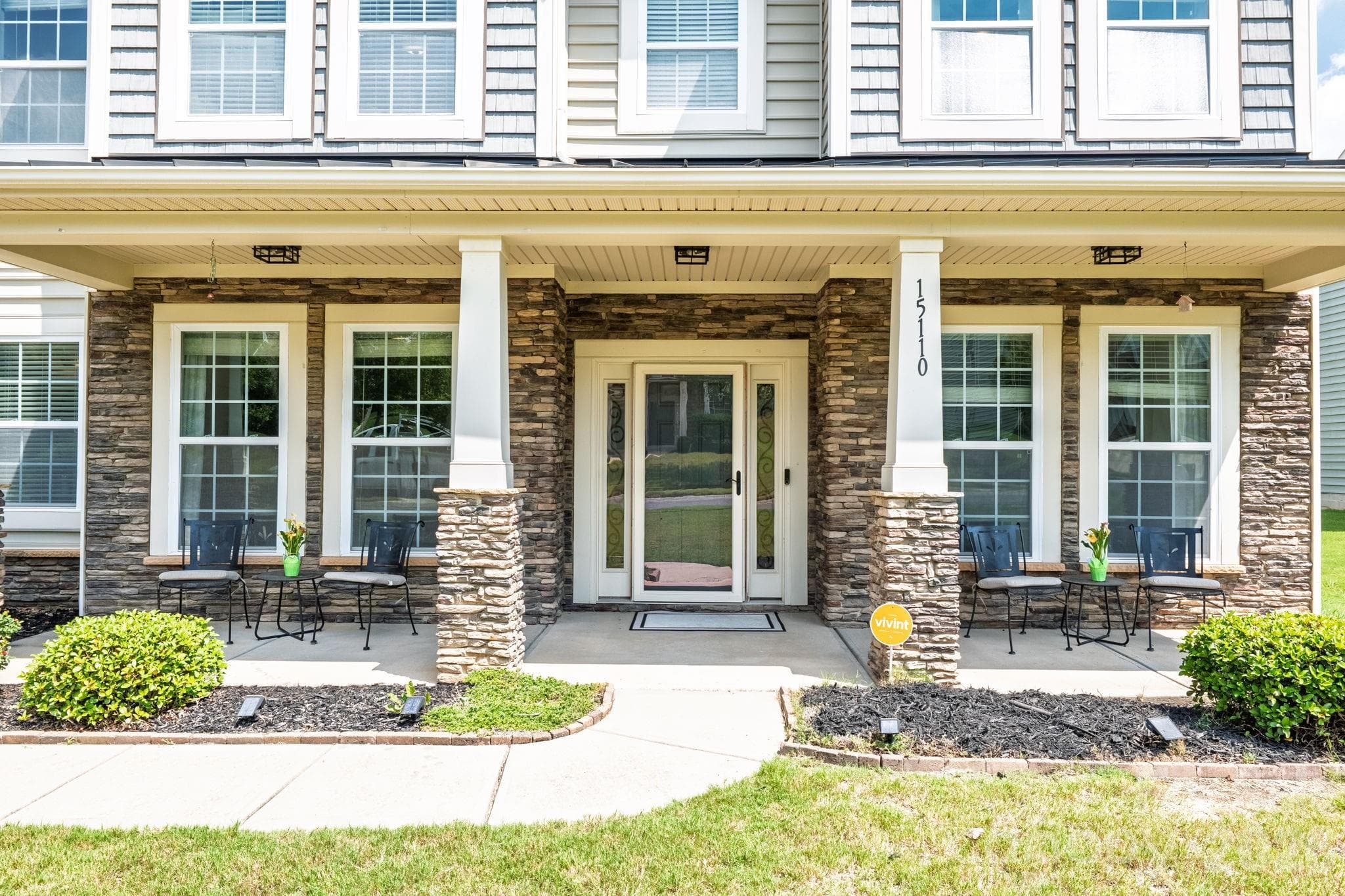 Single Family Residence at 15110 Brannock Hills Drive, Charlotte, photo 9 of 48