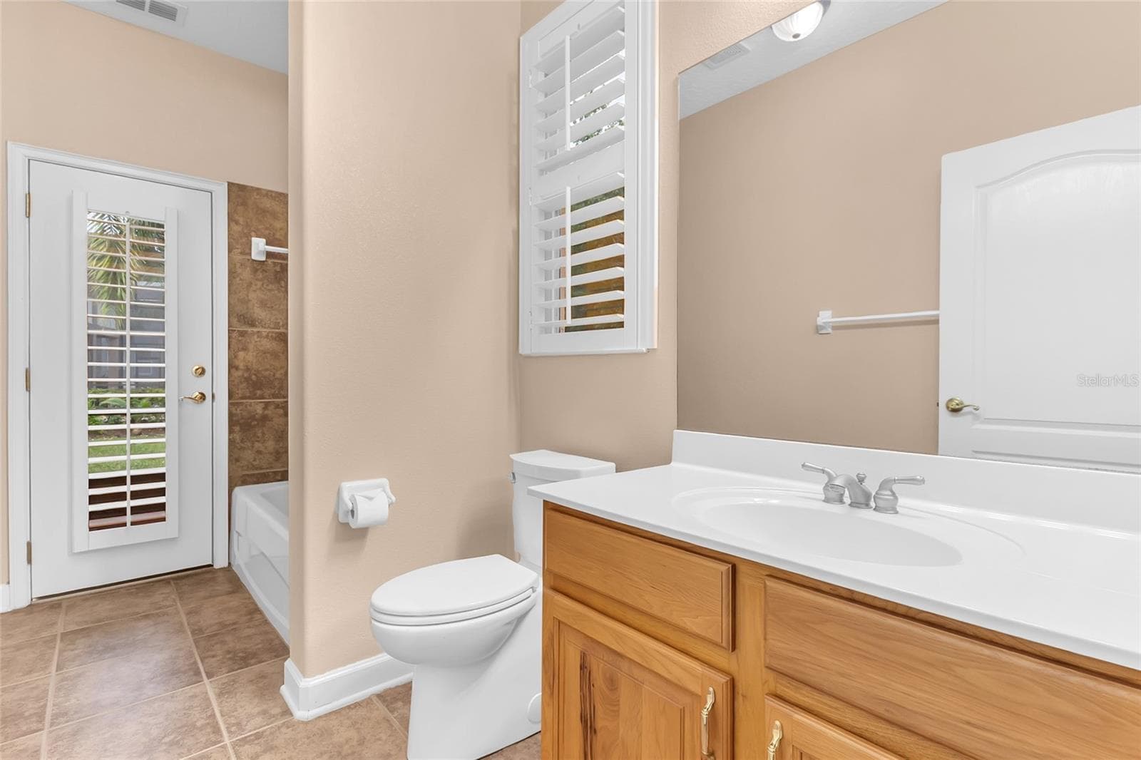 Bathroom 3 Leads To Covered Patio - 2672 ALOMA OAKS DR, OVIEDO