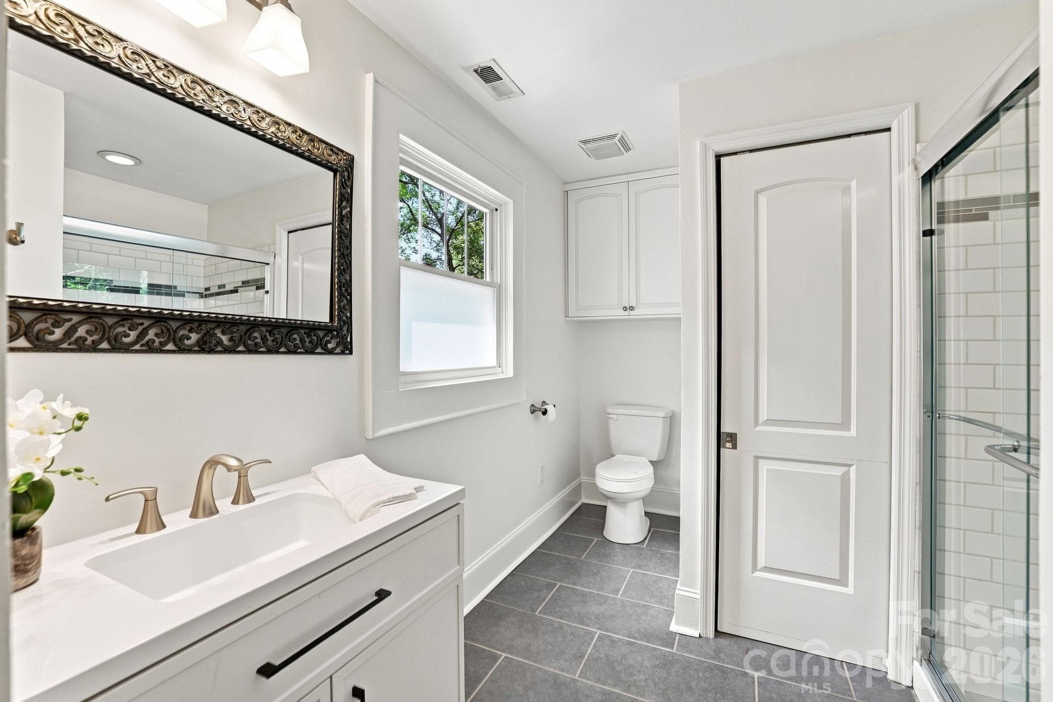 Single Family Residence at 2139 Wilmore Drive, Charlotte, photo 11 of 18