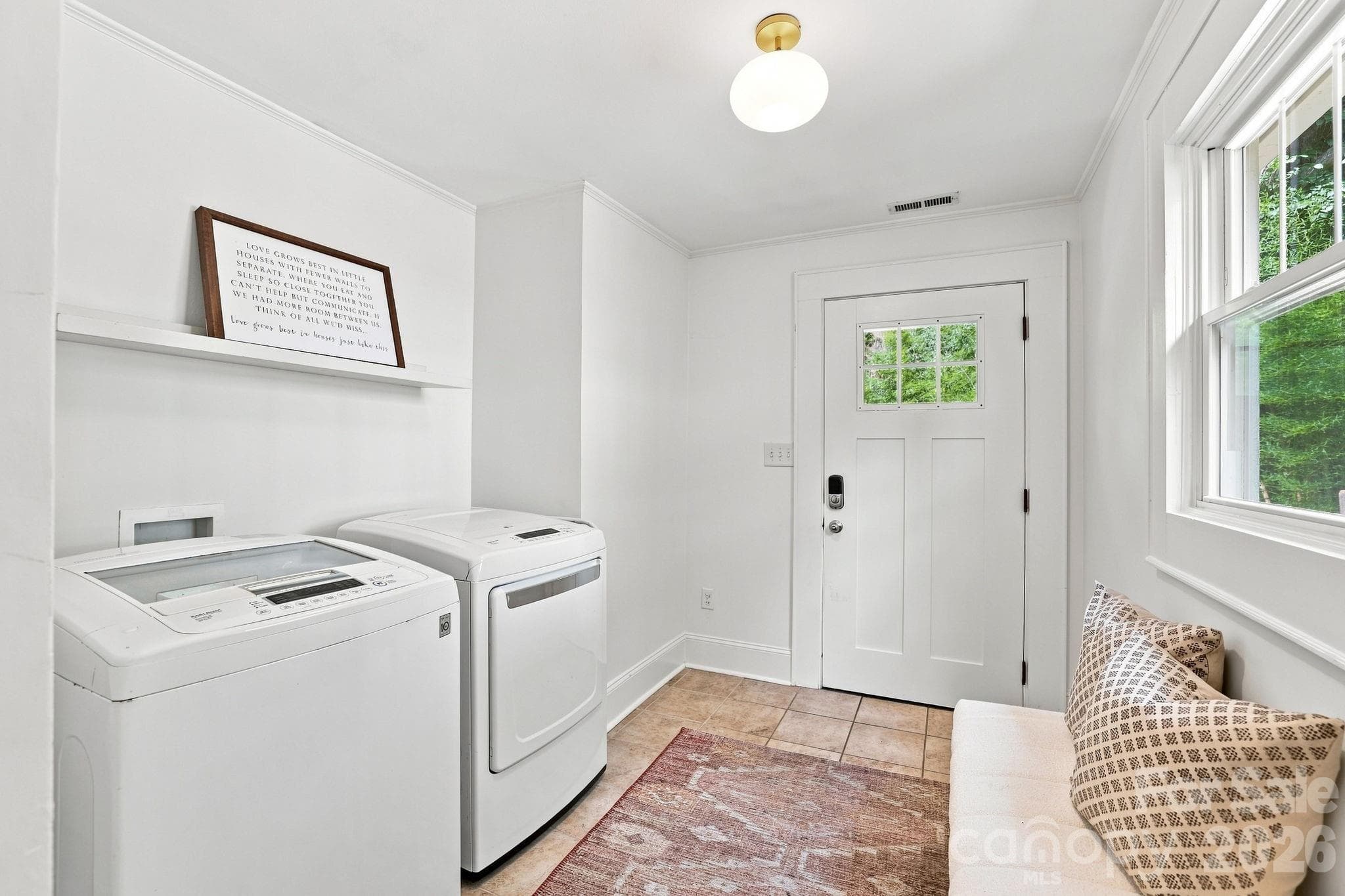 Single Family Residence at 2139 Wilmore Drive, Charlotte, photo 12 of 18