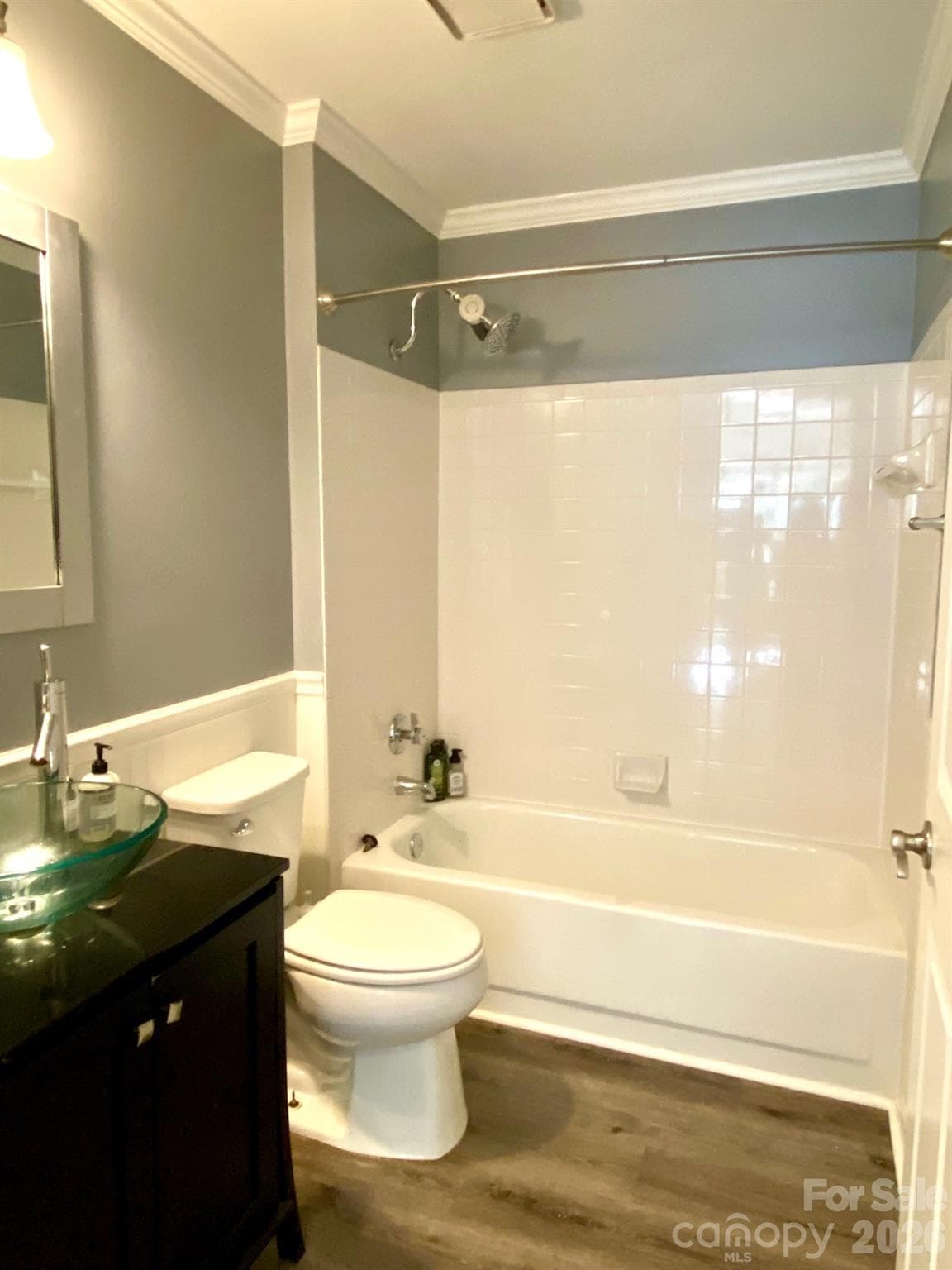Full Bathroom - 417 Olmsted Park Place, Charlotte