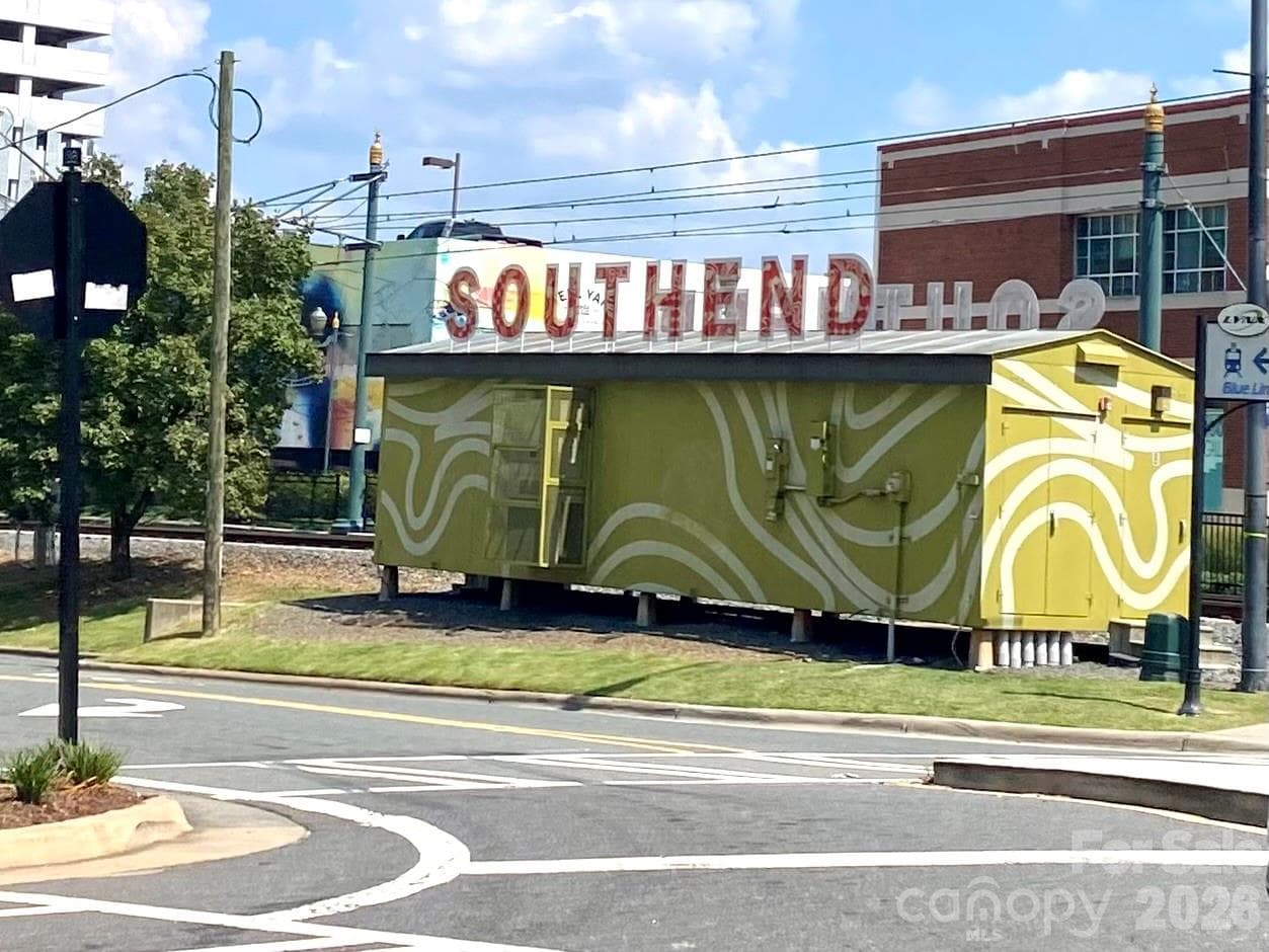 1/2 mile walk to South End - 417 Olmsted Park Place, Charlotte