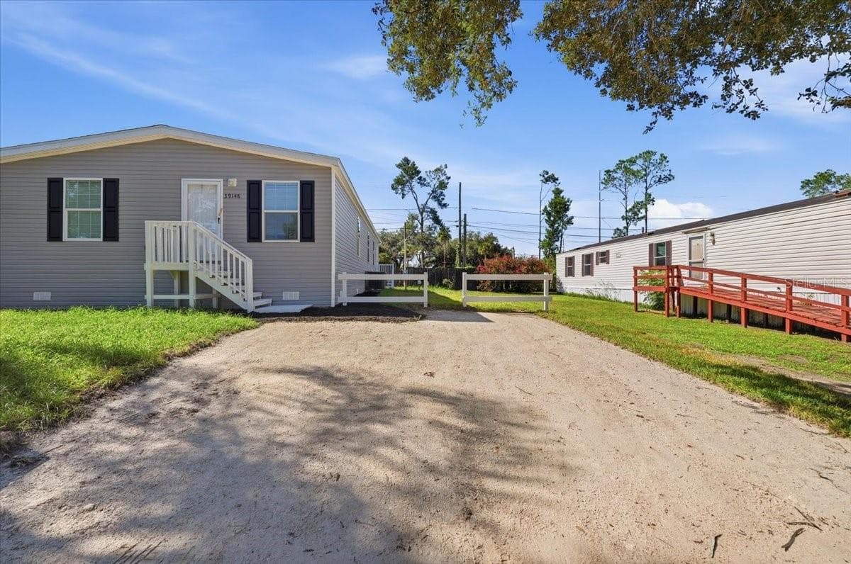 Manufactured Home at 39148 ORIENT AVE, ZEPHYRHILLS, photo 7 of 46