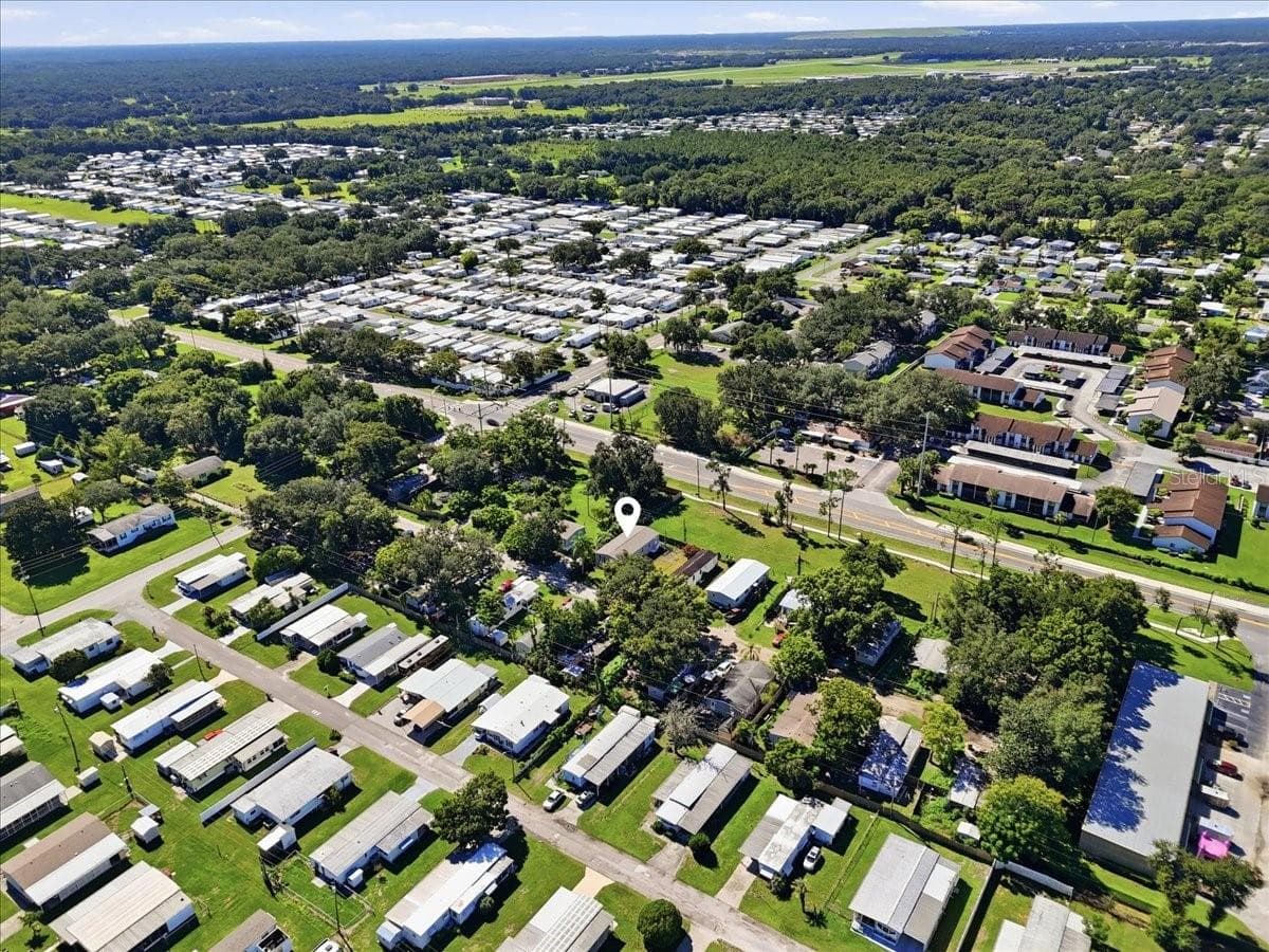 Manufactured Home at 39148 ORIENT AVE, ZEPHYRHILLS, photo 11 of 46