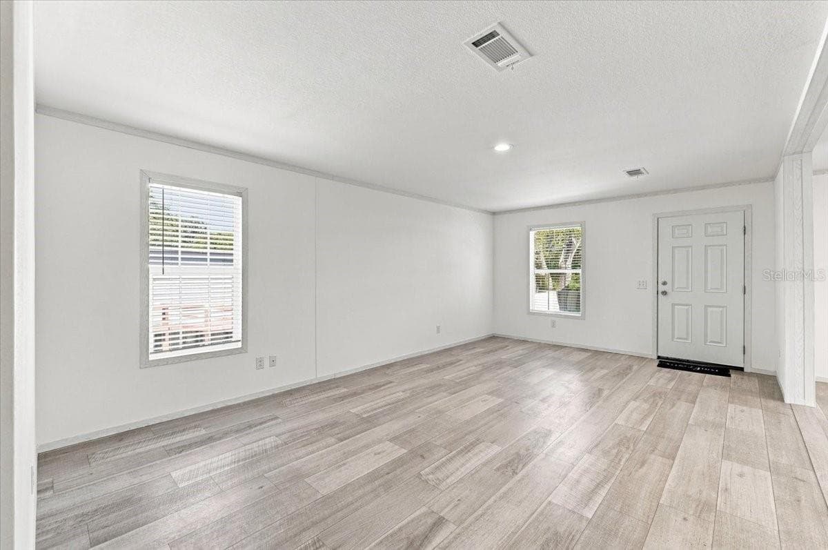Manufactured Home at 39148 ORIENT AVE, ZEPHYRHILLS, photo 17 of 46