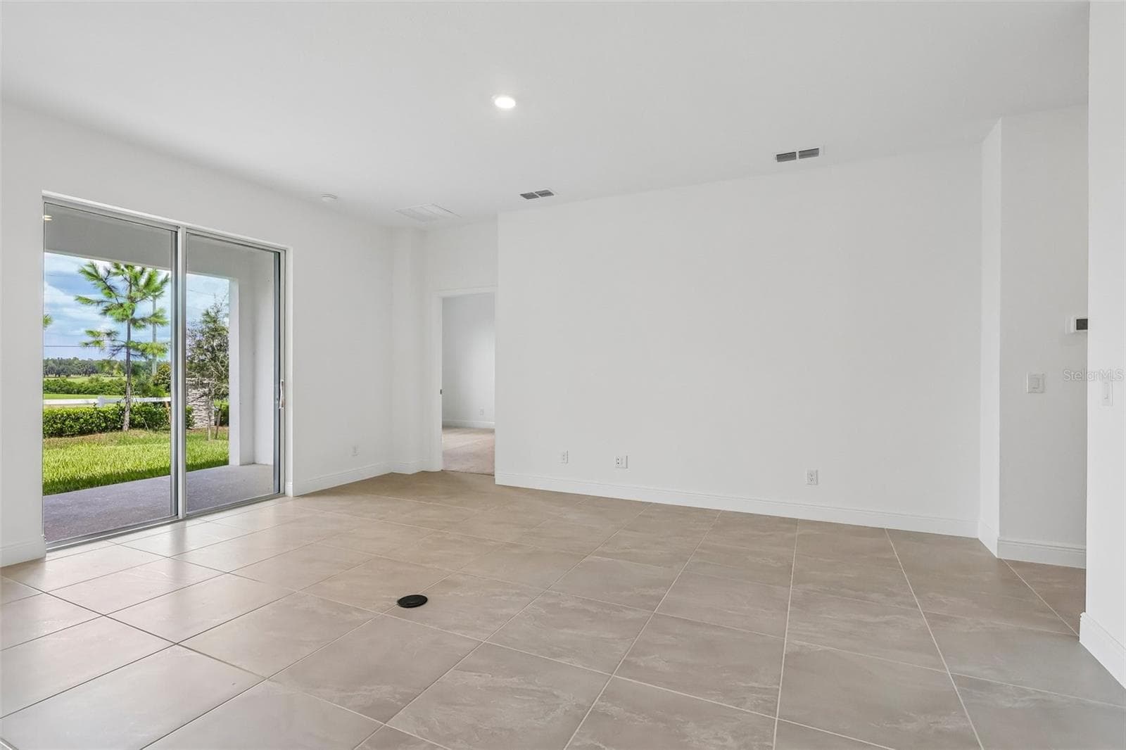 Family Room - 7272 ROLLING LEAF RD, GROVELAND