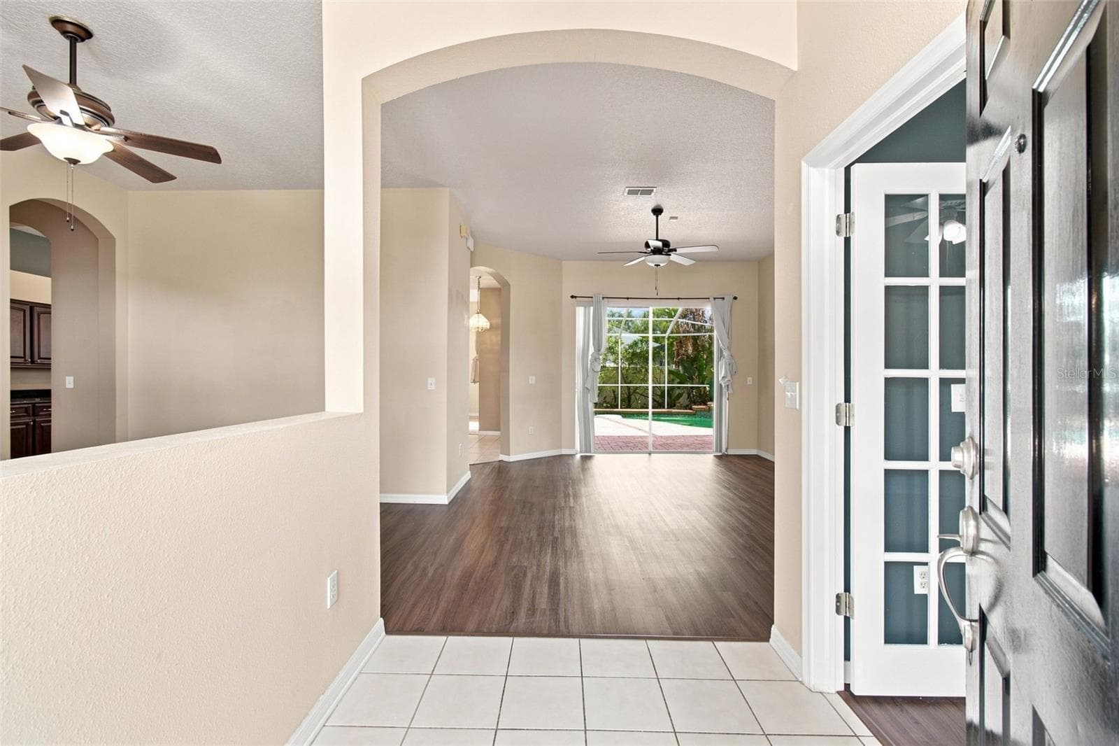 Single Family Residence at 9905 BRANFORD CT, RIVERVIEW, photo 6 of 94