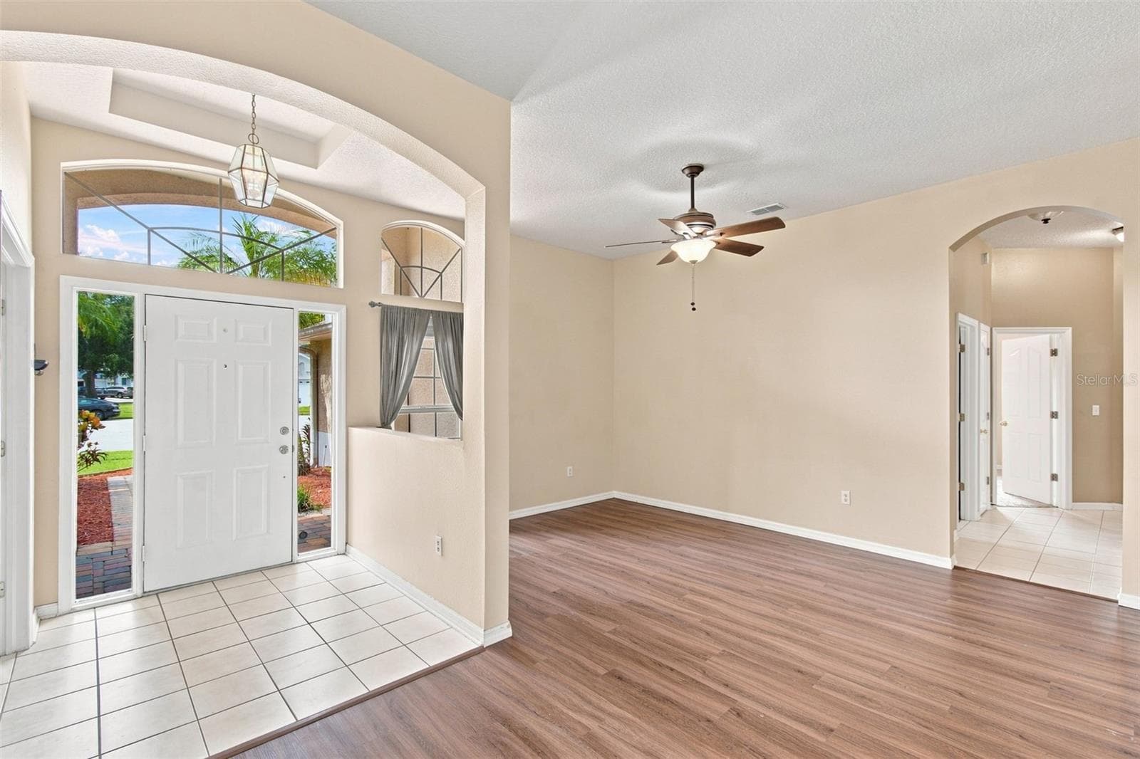 Single Family Residence at 9905 BRANFORD CT, RIVERVIEW, photo 11 of 94