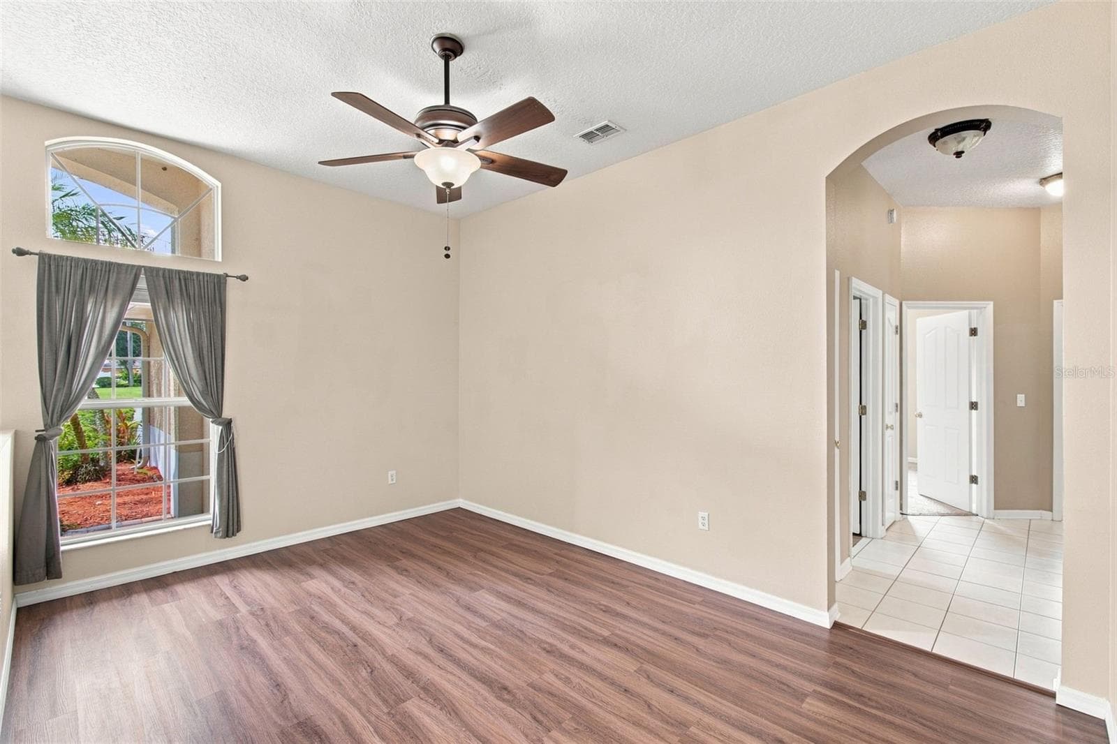 Single Family Residence at 9905 BRANFORD CT, RIVERVIEW, photo 12 of 94