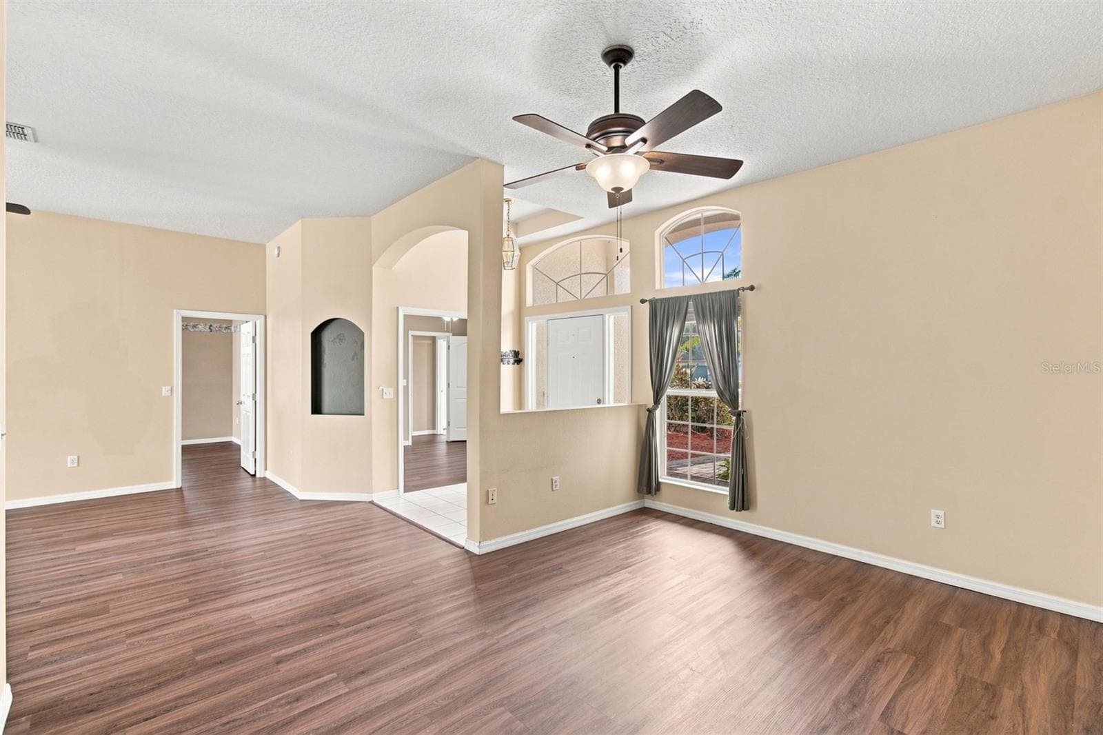 Single Family Residence at 9905 BRANFORD CT, RIVERVIEW, photo 13 of 94
