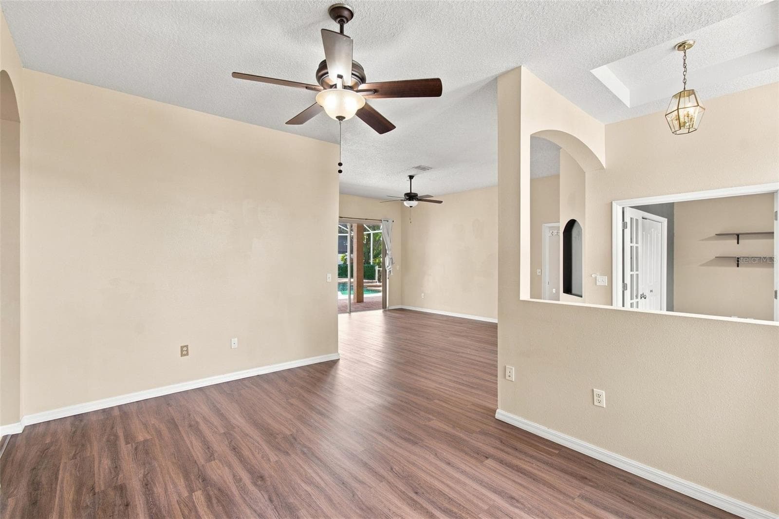 Single Family Residence at 9905 BRANFORD CT, RIVERVIEW, photo 14 of 94