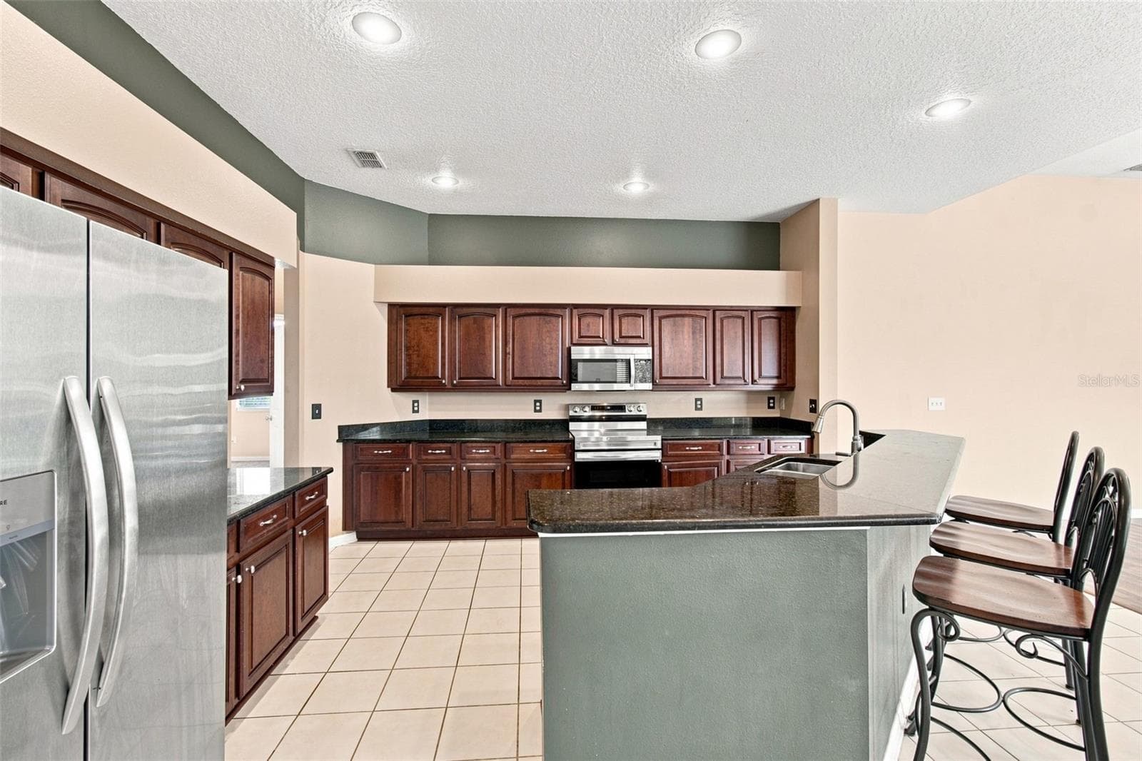 Single Family Residence at 9905 BRANFORD CT, RIVERVIEW, photo 18 of 94