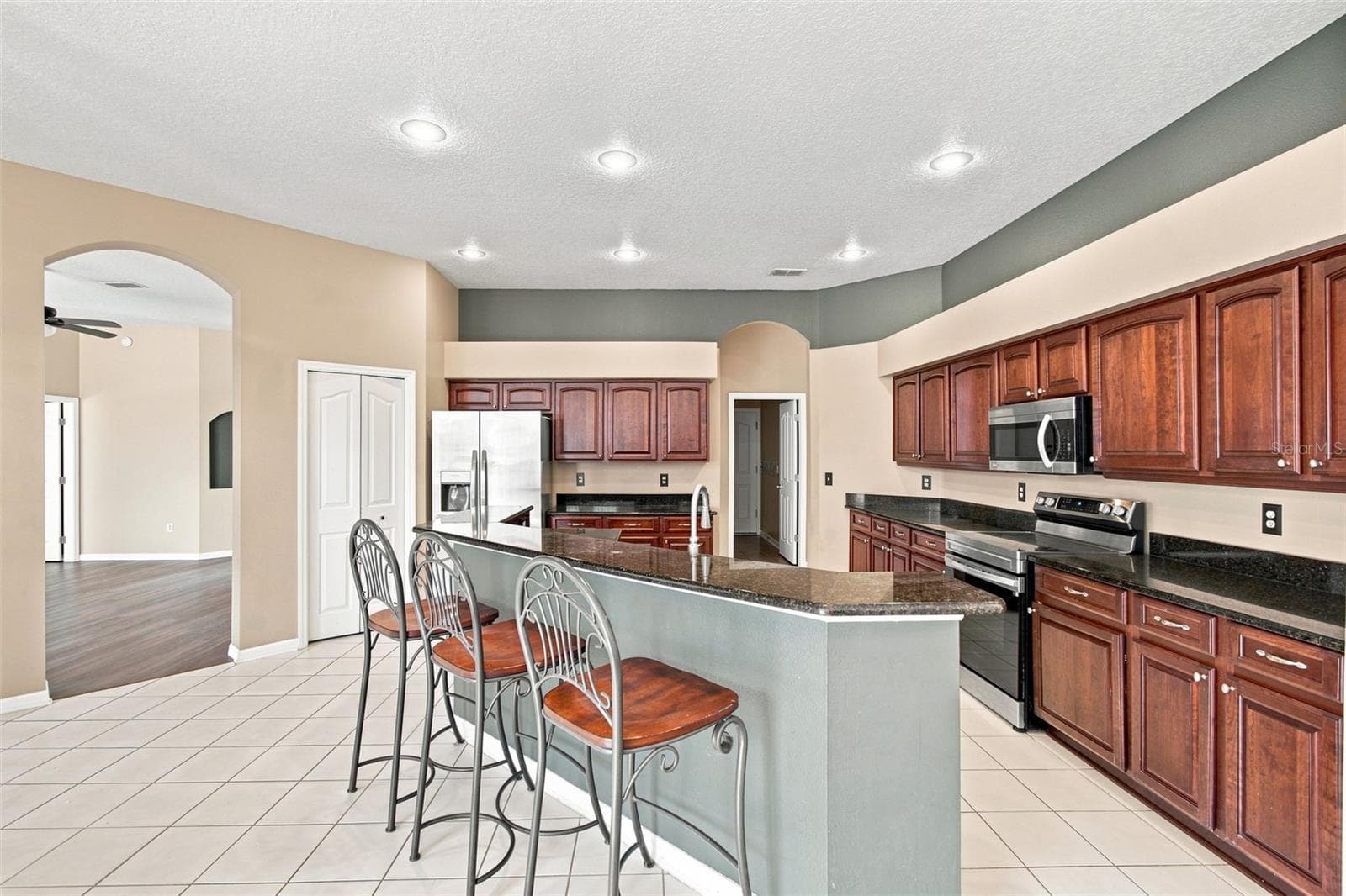 Single Family Residence at 9905 BRANFORD CT, RIVERVIEW, photo 21 of 94