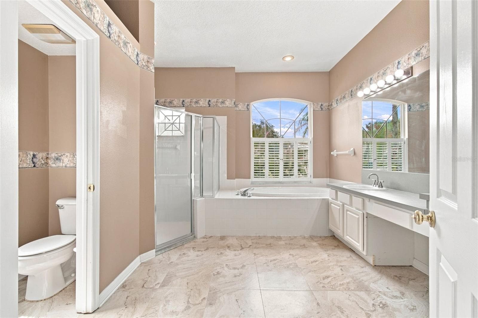 Single Family Residence at 9905 BRANFORD CT, RIVERVIEW, photo 60 of 94