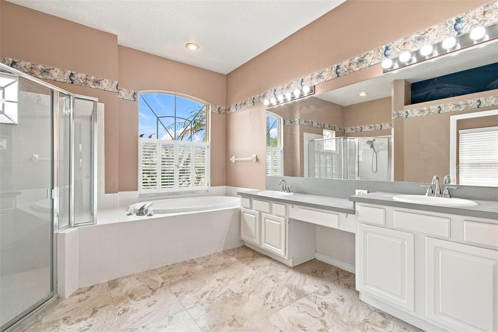 Single Family Residence at 9905 BRANFORD CT, RIVERVIEW, photo 61 of 94