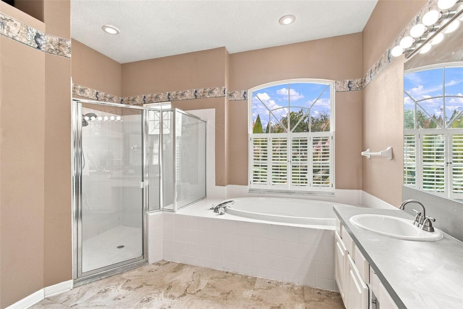 Single Family Residence at 9905 BRANFORD CT, RIVERVIEW, photo 63 of 94