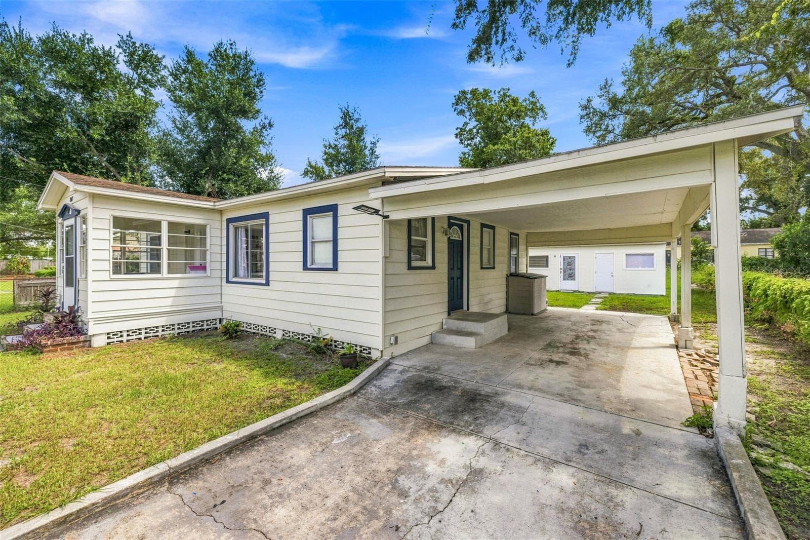 Single Family Residence at 807 E ORCHID AVE, TAMPA, photo 20 of 27