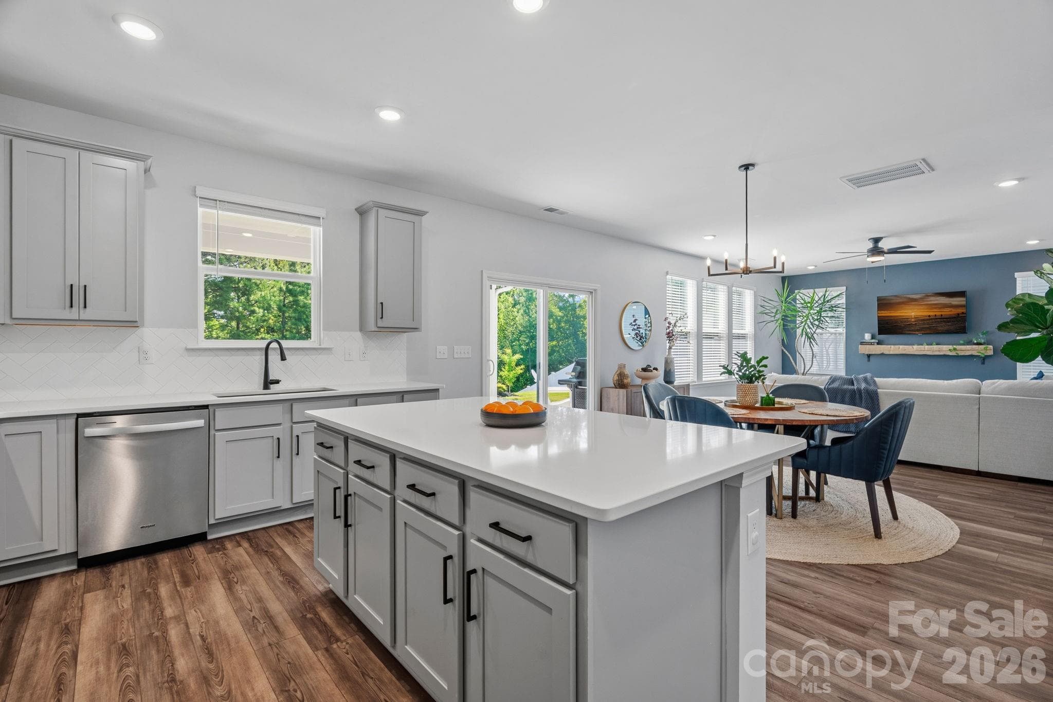 Single Family Residence at 14024 Fairy Tale Court, Huntersville, photo 16 of 48