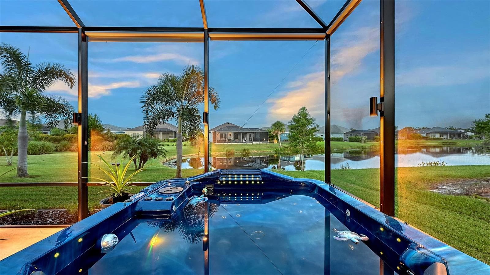 5 person spa with pond views - 13667 OLD CREEK CT, PARRISH