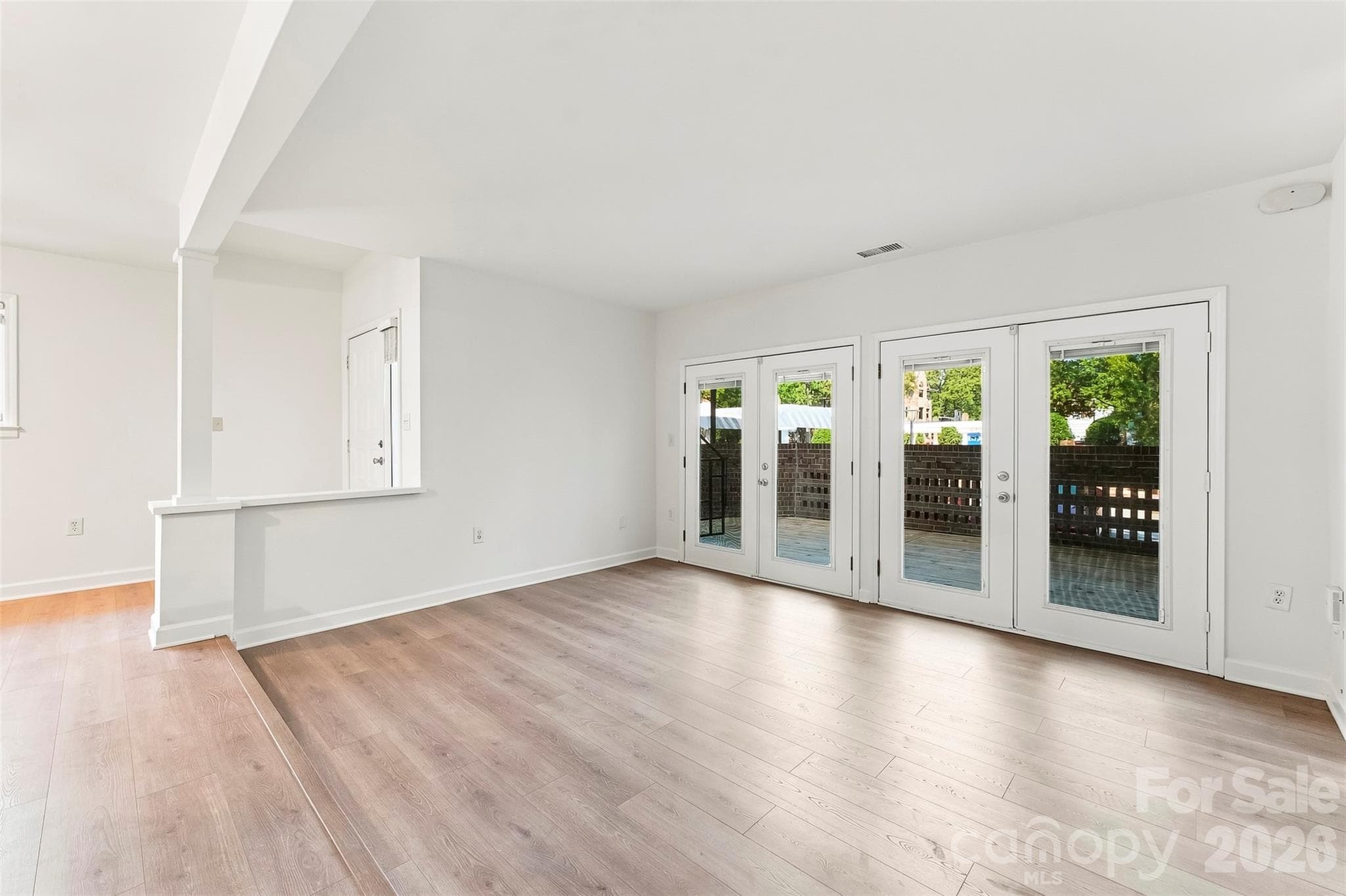 Condominium at 425 W 8th Street, Charlotte, photo 8 of 27