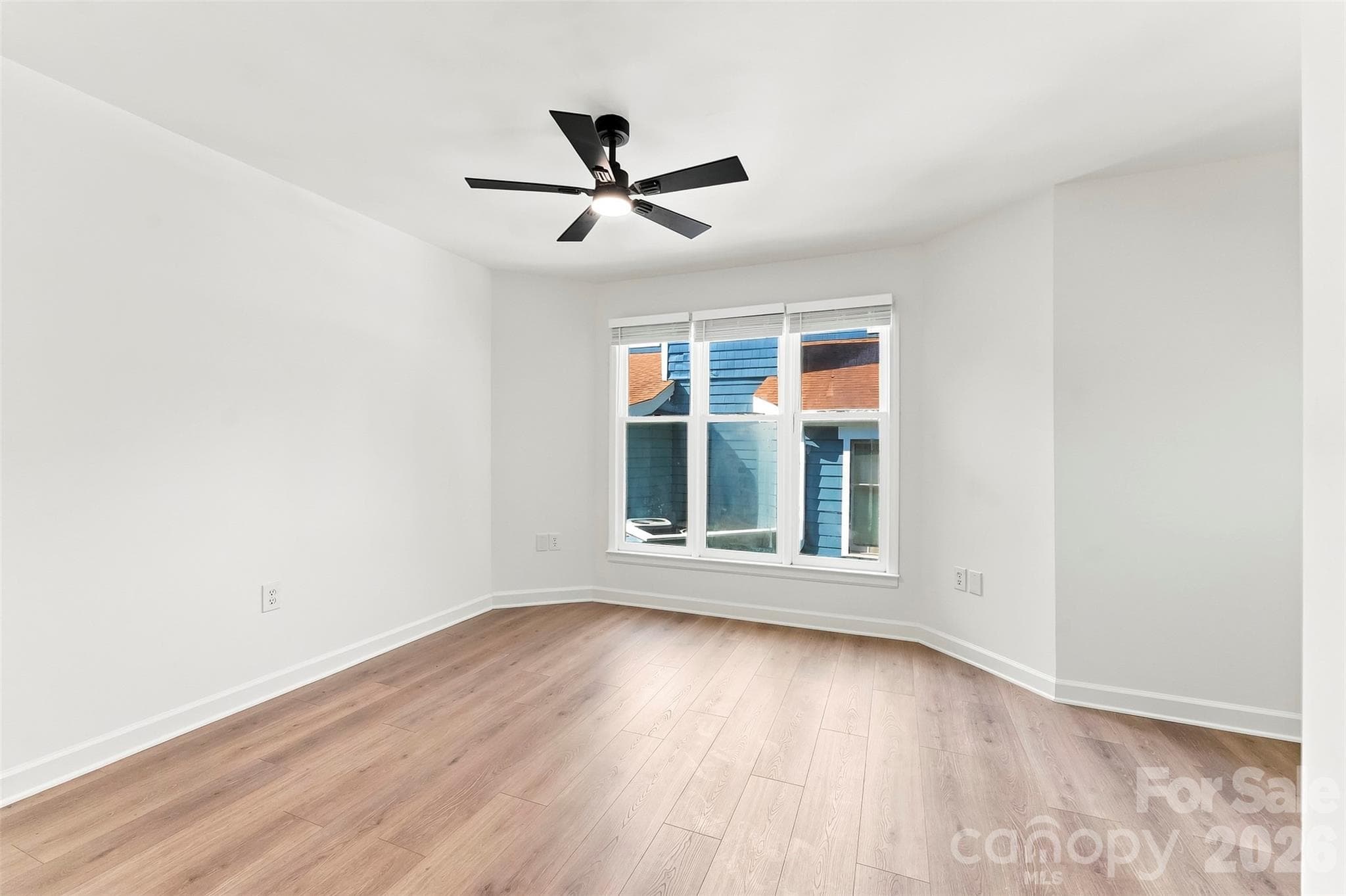 Condominium at 425 W 8th Street, Charlotte, photo 15 of 27