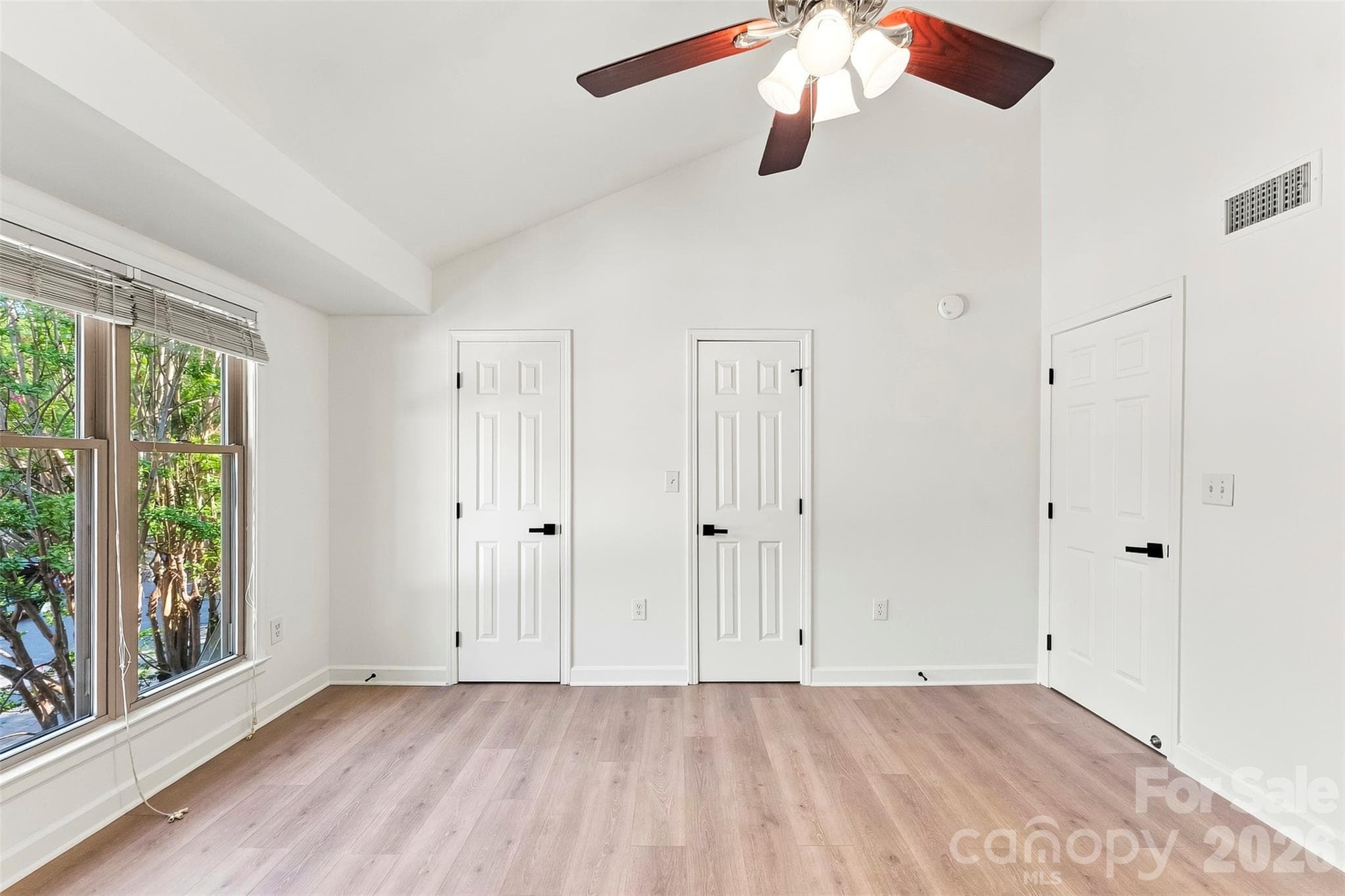 Condominium at 425 W 8th Street, Charlotte, photo 20 of 27