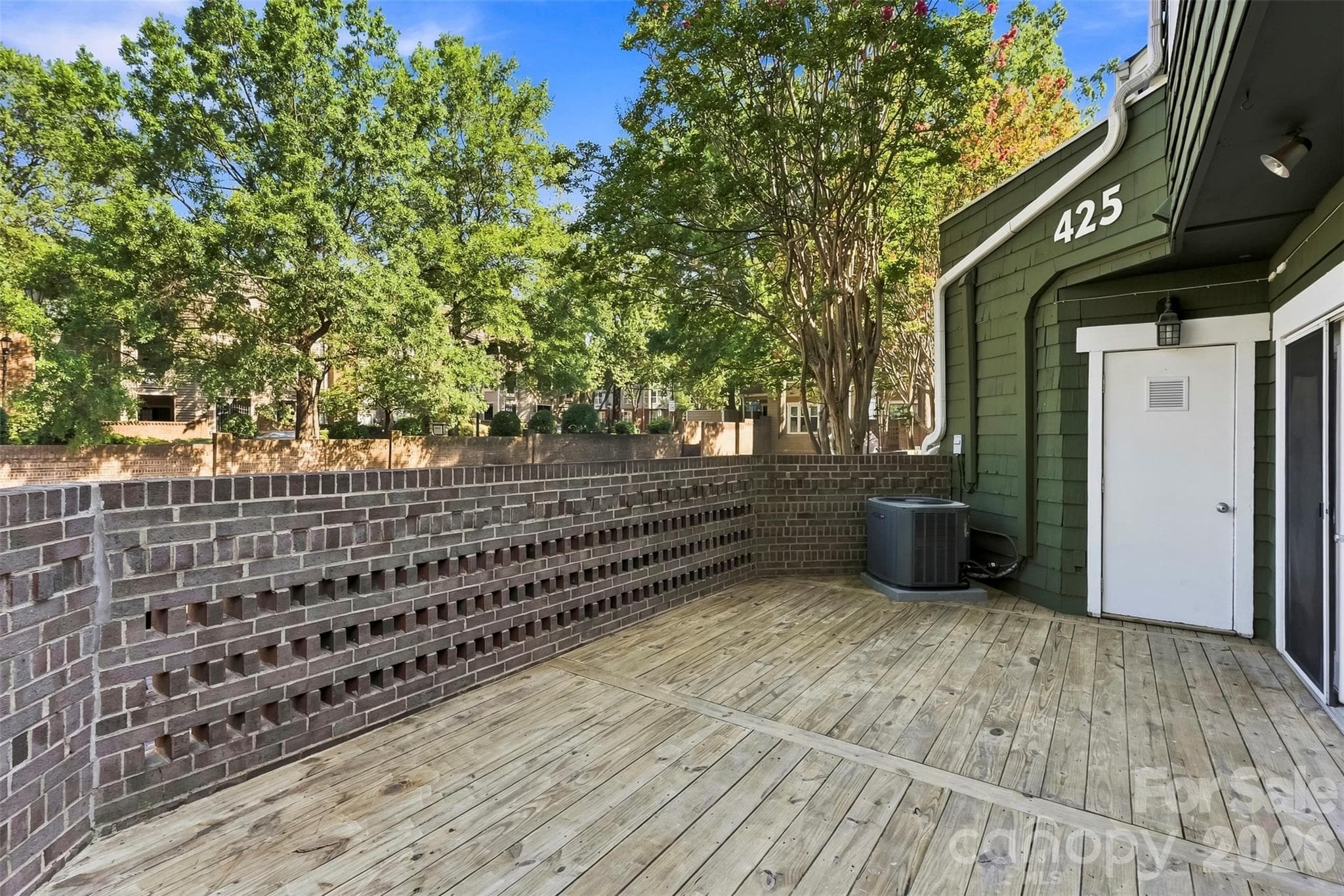 Condominium at 425 W 8th Street, Charlotte, photo 23 of 27