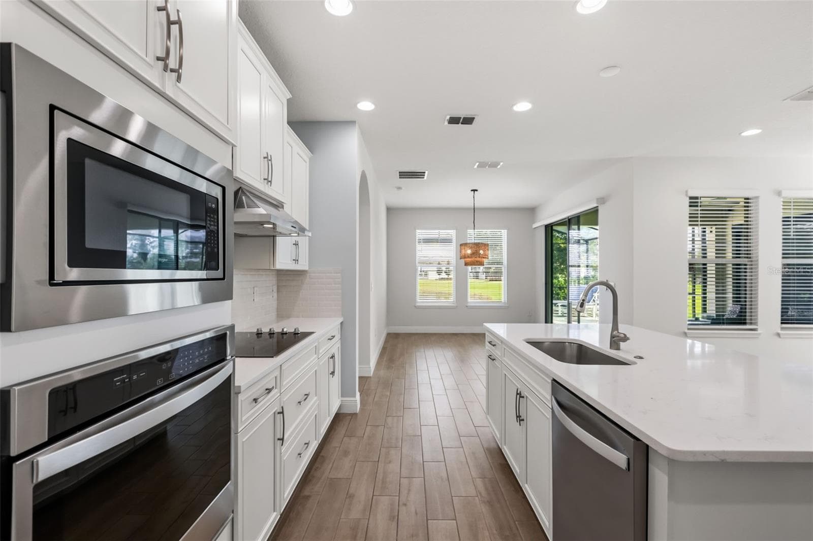 Single Family Residence at 15526 MANGO ISLE ST, WINTER GARDEN, photo 13 of 73