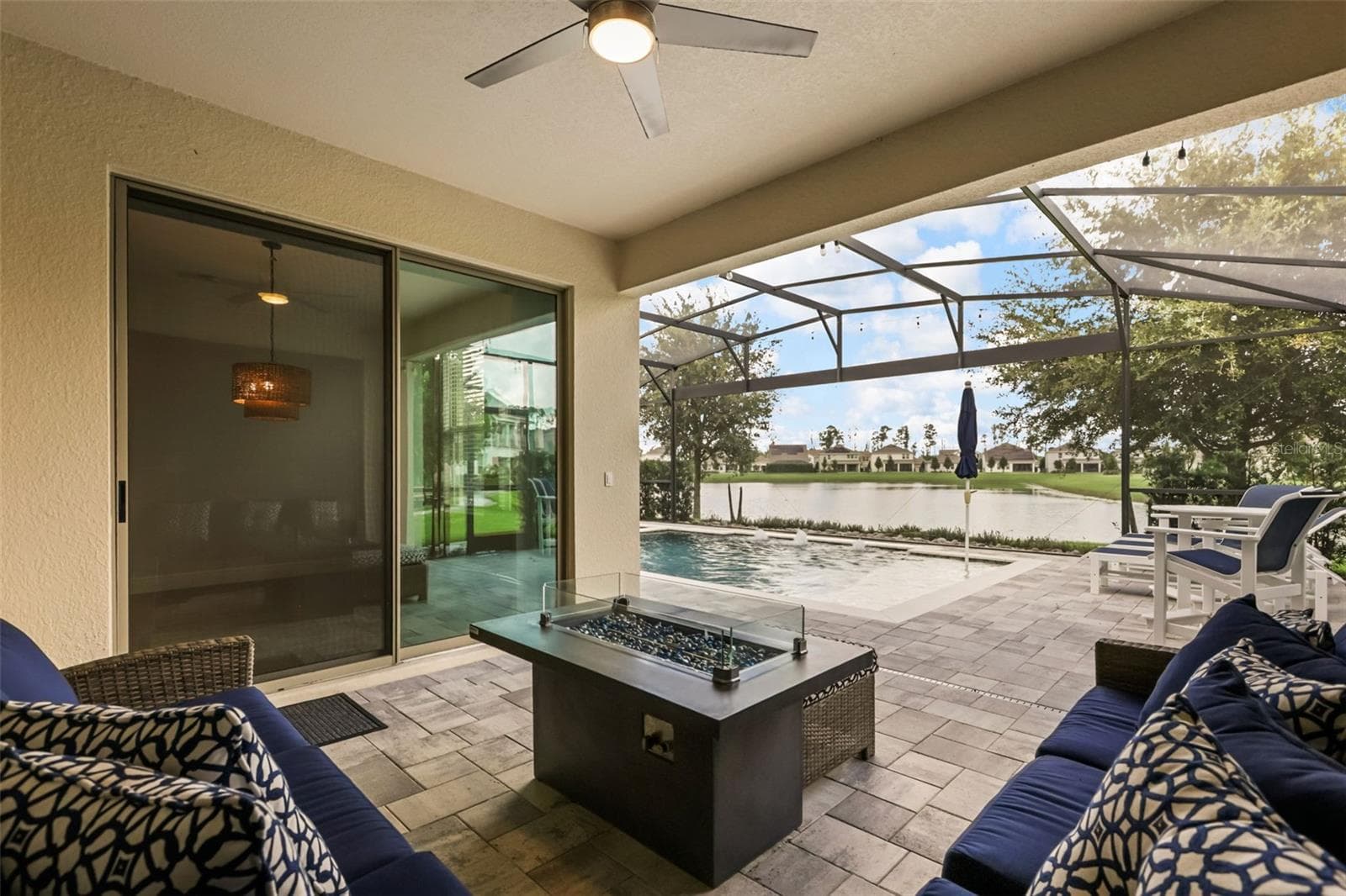 Single Family Residence at 15526 MANGO ISLE ST, WINTER GARDEN, photo 16 of 73