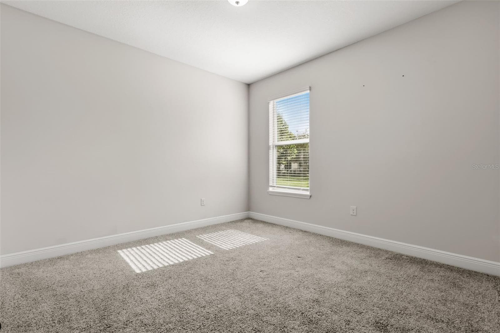 Single Family Residence at 15526 MANGO ISLE ST, WINTER GARDEN, photo 29 of 73