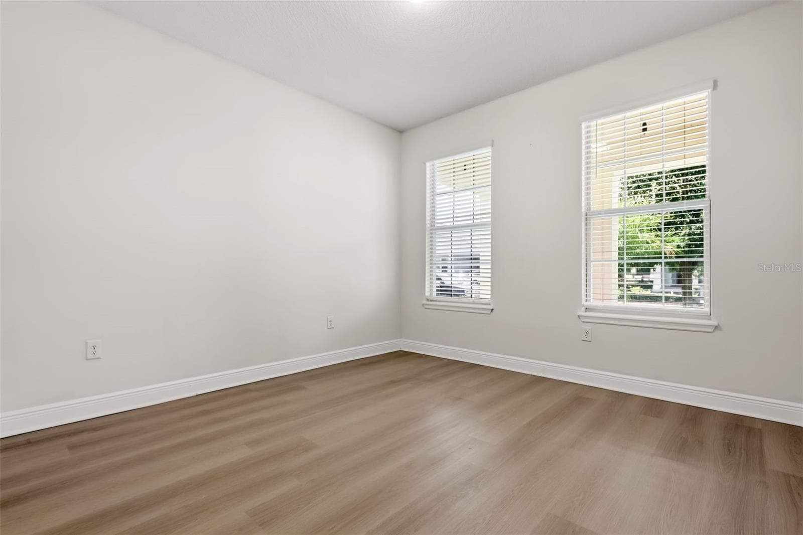 Single Family Residence at 15526 MANGO ISLE ST, WINTER GARDEN, photo 34 of 73