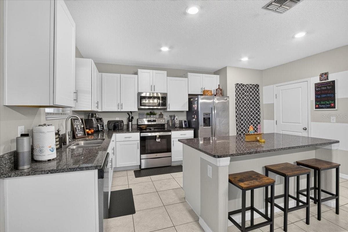 Single Family Residence at 13009 MEADOW POND PL, RIVERVIEW, photo 16 of 54
