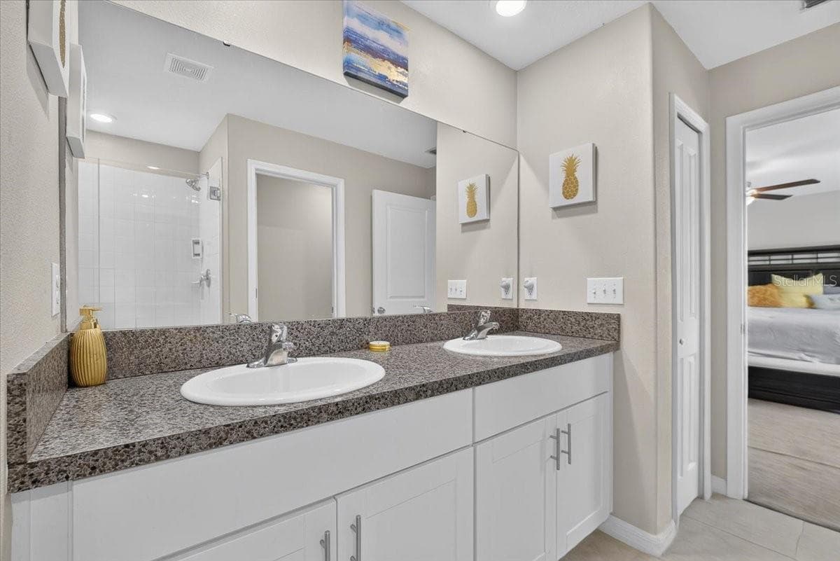 Owner's Suite - Dual Sinks - 13009 MEADOW POND PL, RIVERVIEW