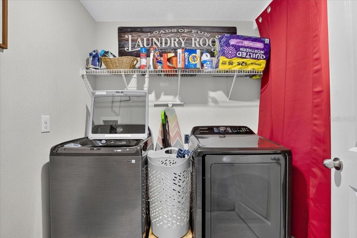 Upstairs Laundry - 13009 MEADOW POND PL, RIVERVIEW