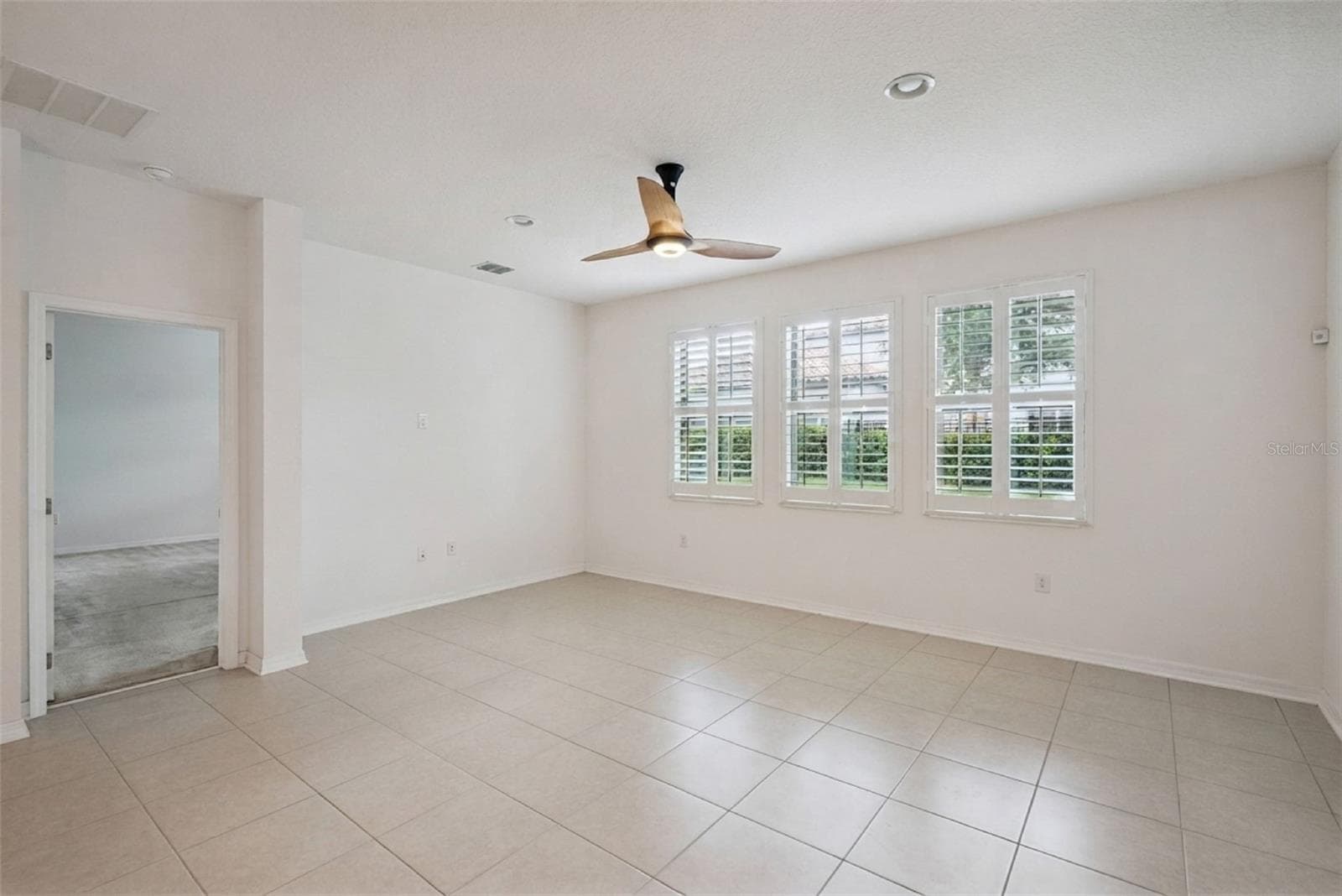 Single Family Residence at 211 LUGANO WAY, DEBARY, photo 20 of 57