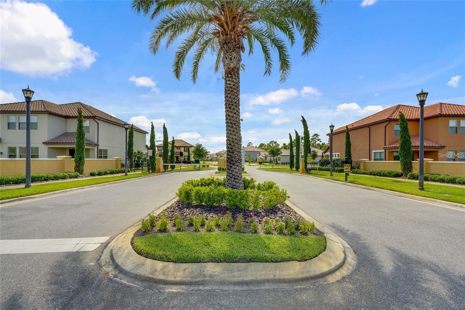 Single Family Residence at 211 LUGANO WAY, DEBARY, photo 45 of 57