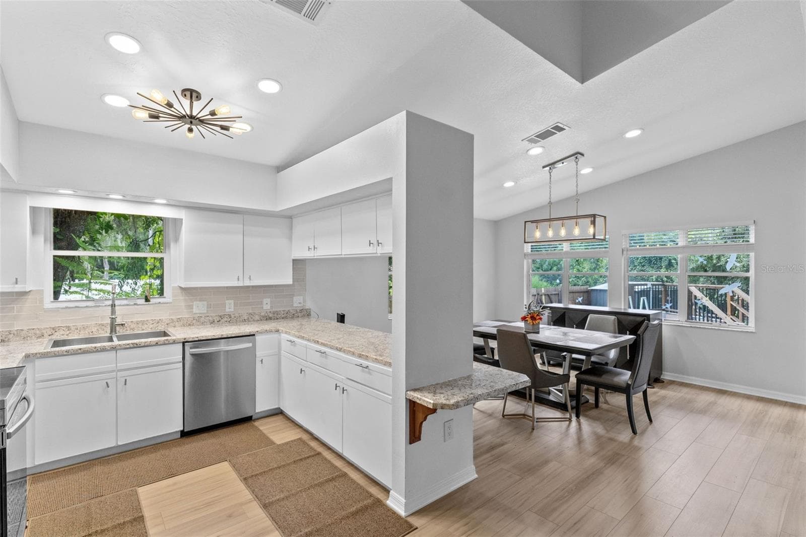 Single Family Residence at 2982 KNOWLES BLVD, KISSIMMEE, photo 4 of 37