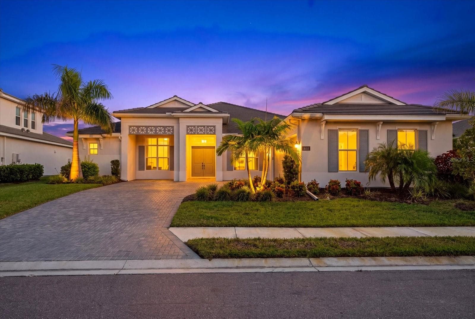 Front Home - 8133 NEVIS RUN, LAKEWOOD RANCH