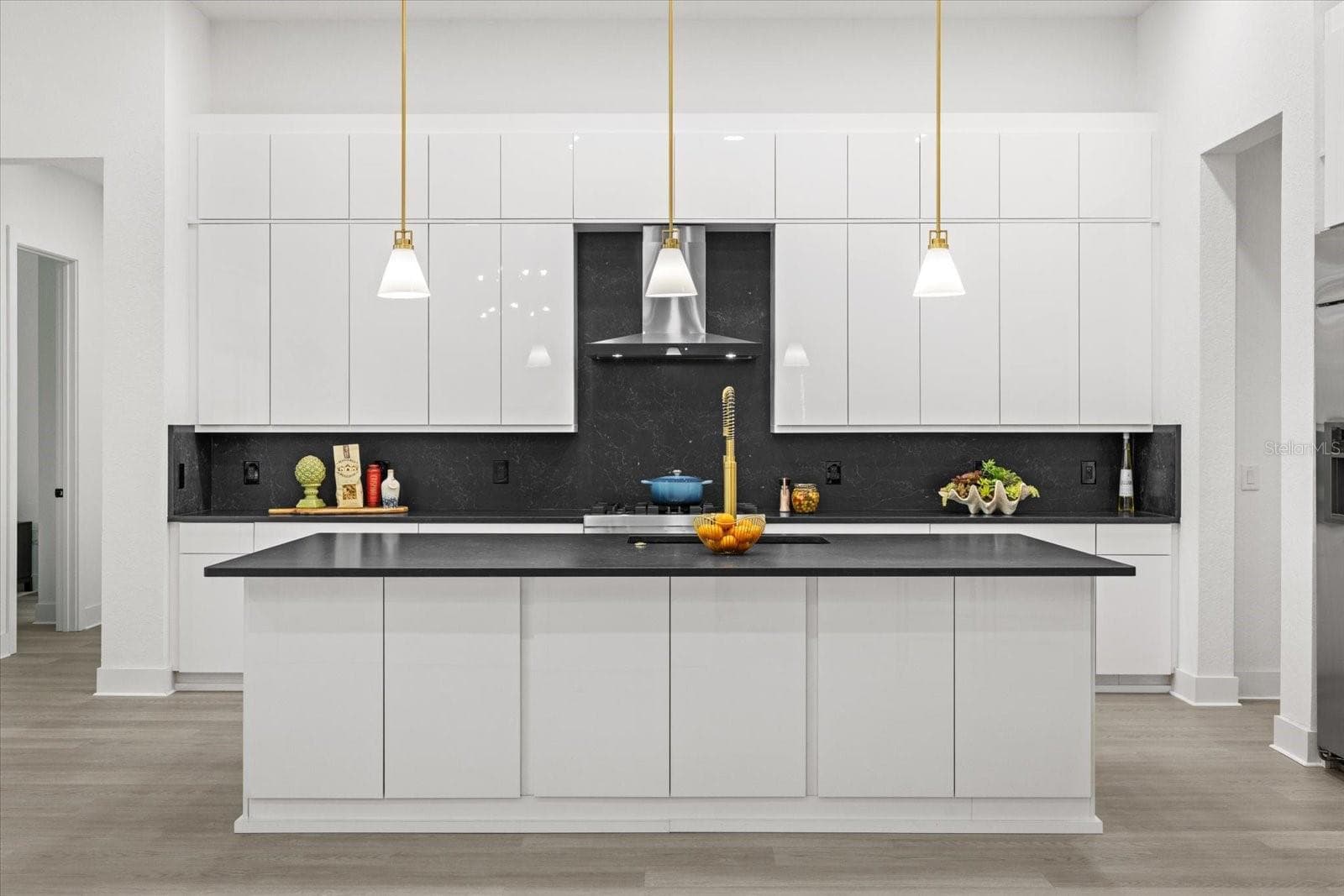 Kitchen Island w/extra Storage - 8133 NEVIS RUN, LAKEWOOD RANCH