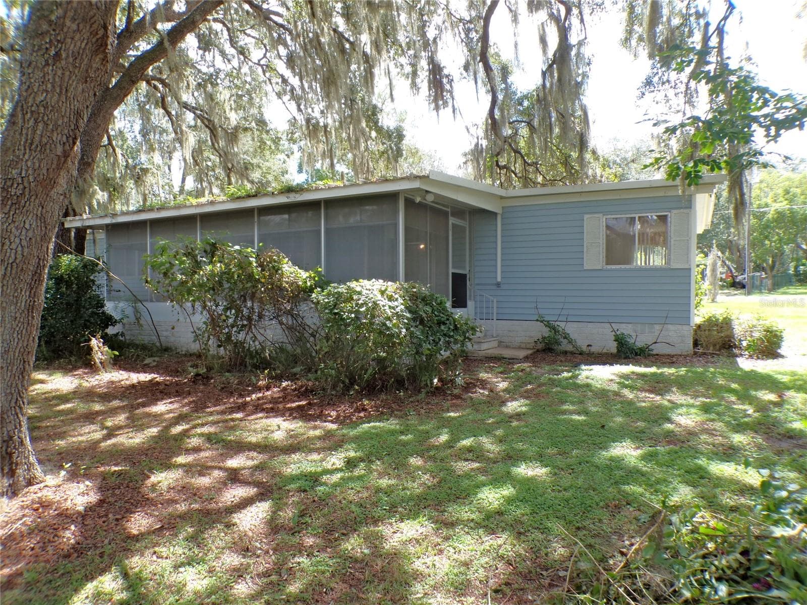 Manufactured Home at 1991 SE 170TH AVENUE RD, SILVER SPRINGS, photo 4 of 64