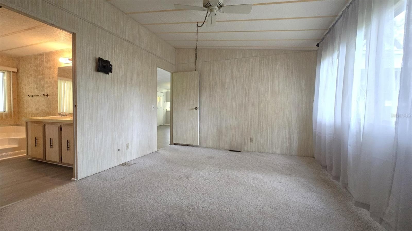 Manufactured Home at 1991 SE 170TH AVENUE RD, SILVER SPRINGS, photo 38 of 64