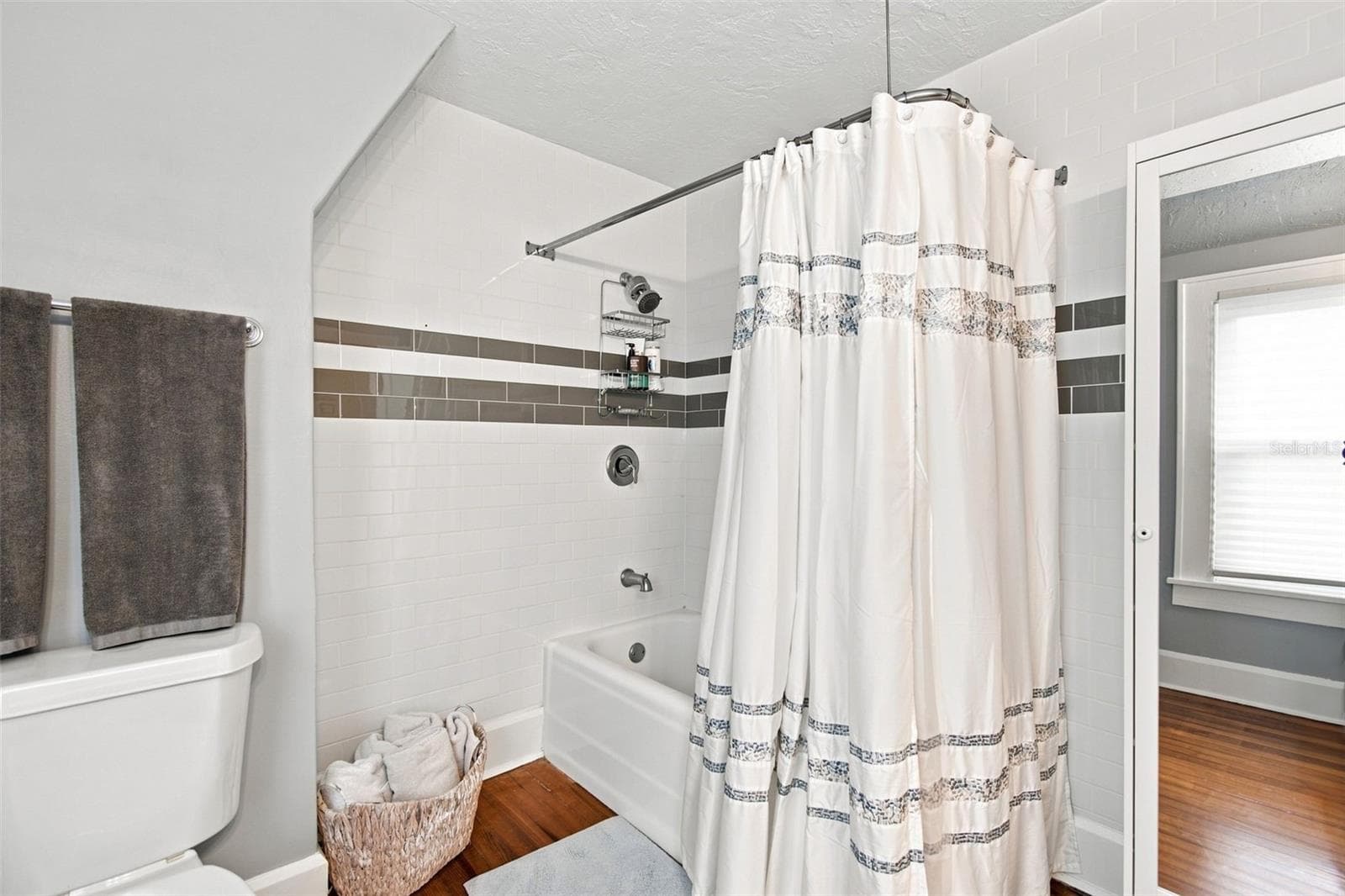 Single Family Residence at 3630 FOSTER HILL DR N, ST PETERSBURG, photo 38 of 69