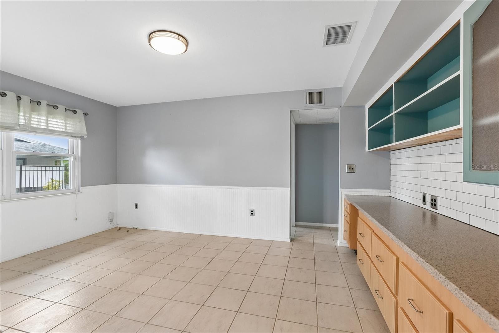 Single Family Residence at 1001 LA JOLLA AVE, SUN CITY CENTER, photo 13 of 72