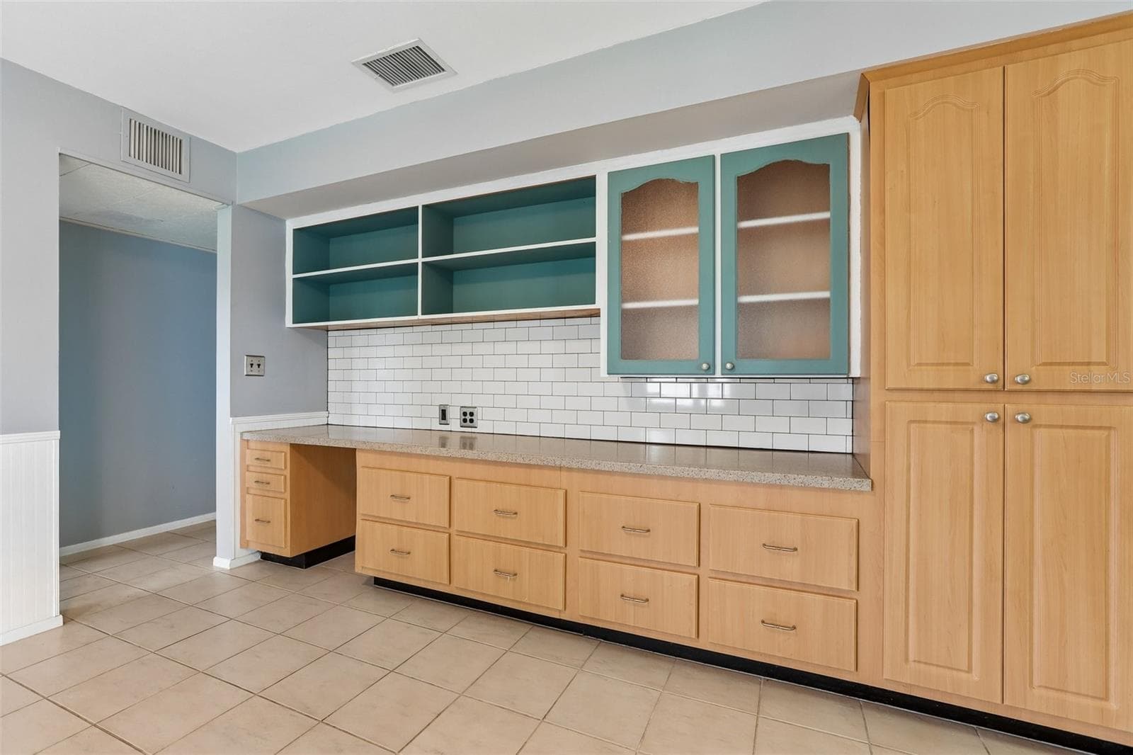 Single Family Residence at 1001 LA JOLLA AVE, SUN CITY CENTER, photo 16 of 72