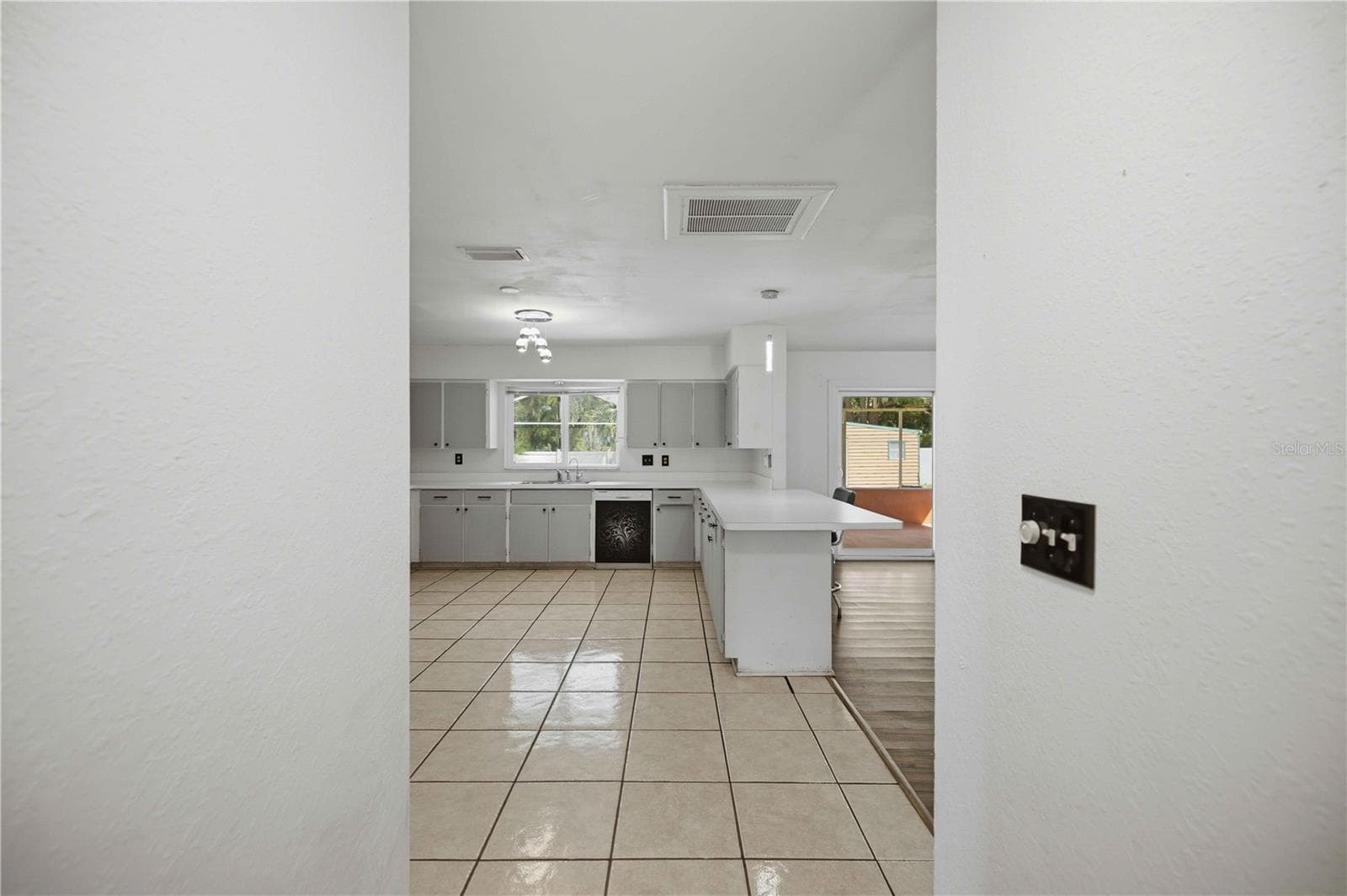 Single Family Residence at 3711 SW 25TH PL, OCALA, photo 6 of 41