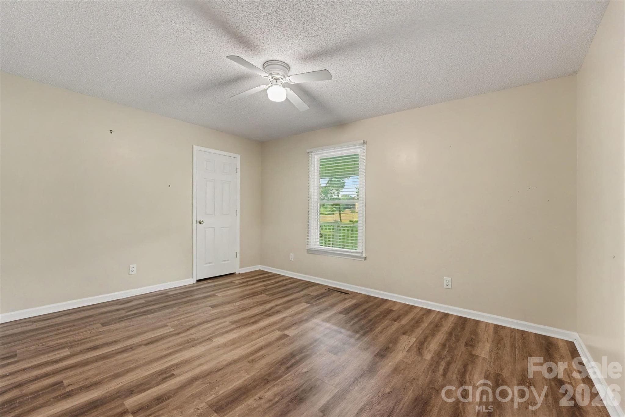 Single Family Residence at 171 Bevis Lane, Statesville, photo 17 of 32