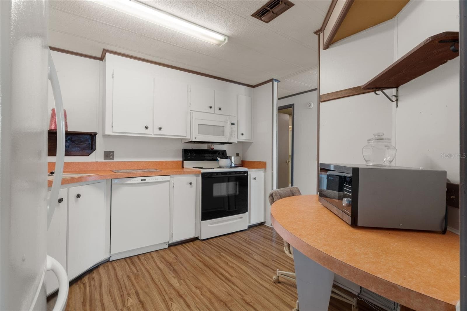 Manufactured Home at 8164 HIGHPOINT BLVD, BROOKSVILLE, photo 16 of 46