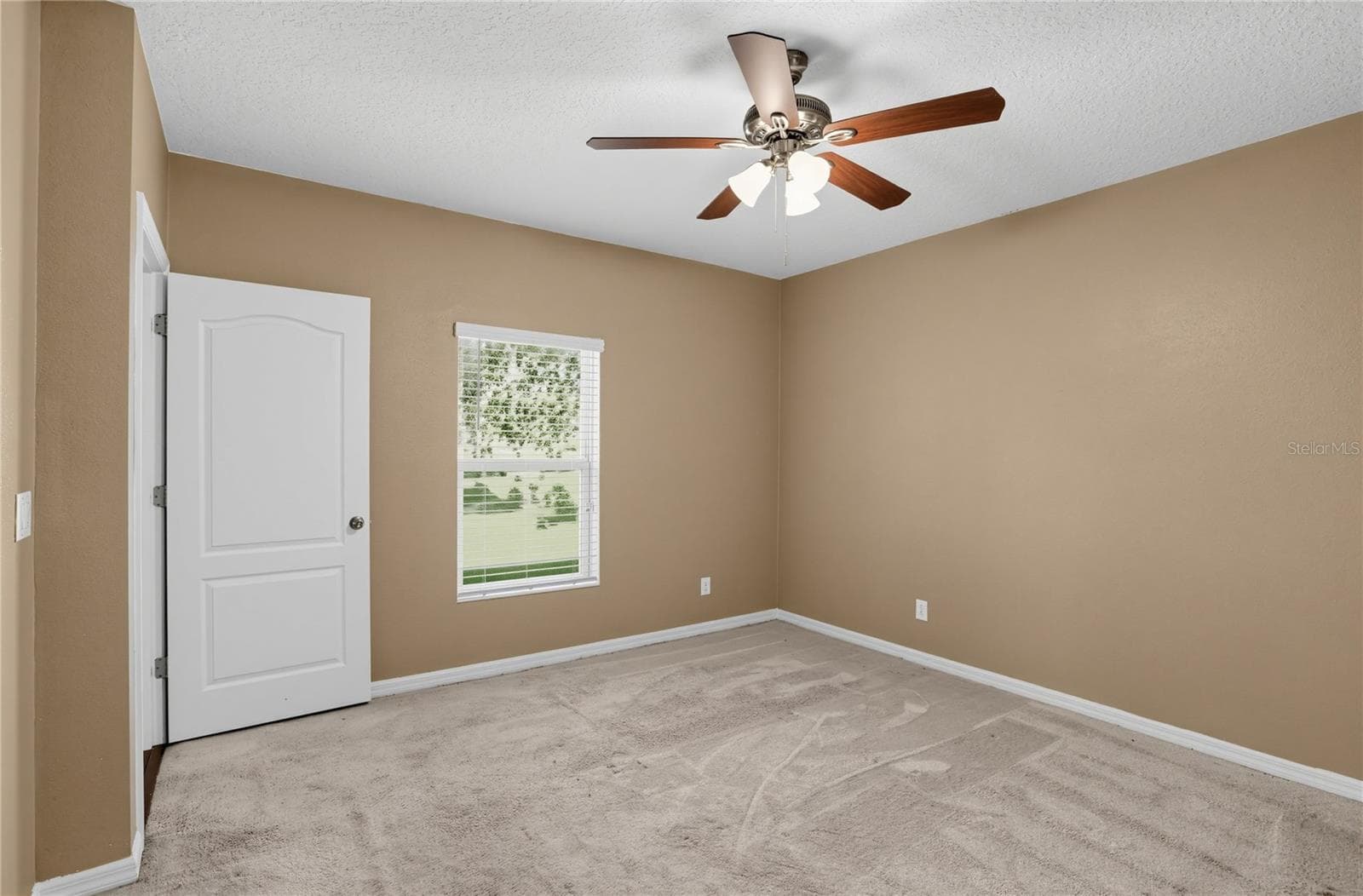 Single Family Residence at 171 HYDRA WAY, GROVELAND, photo 13 of 28
