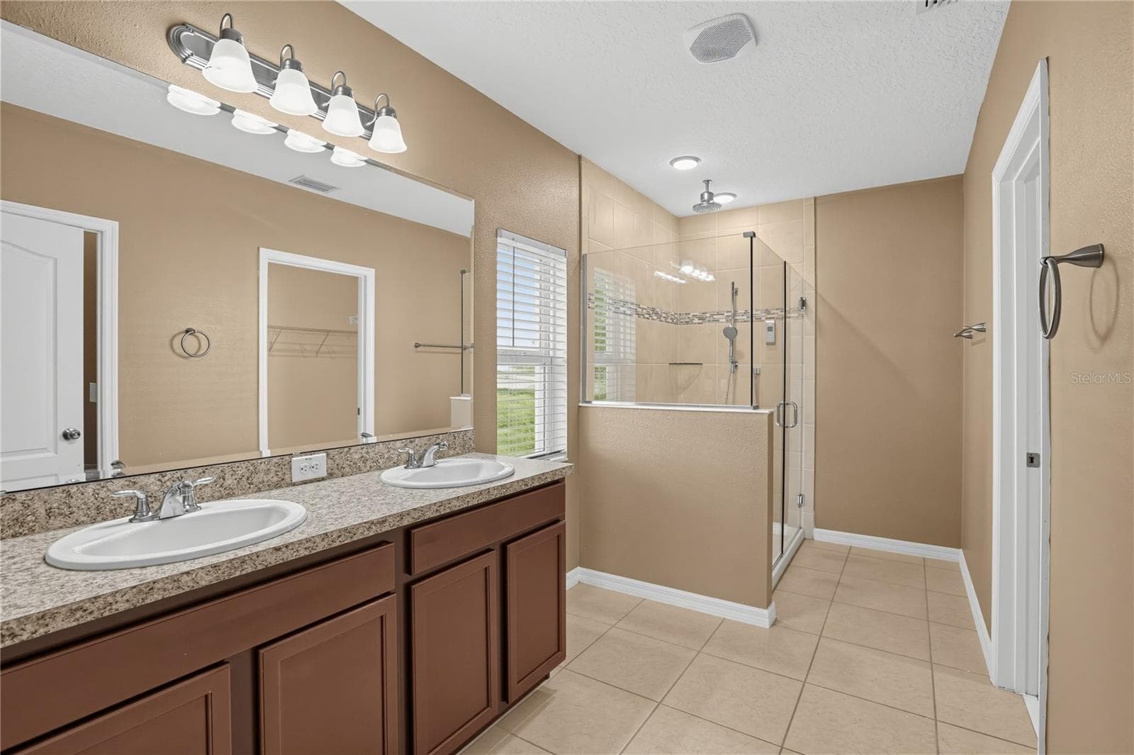 Single Family Residence at 171 HYDRA WAY, GROVELAND, photo 20 of 28